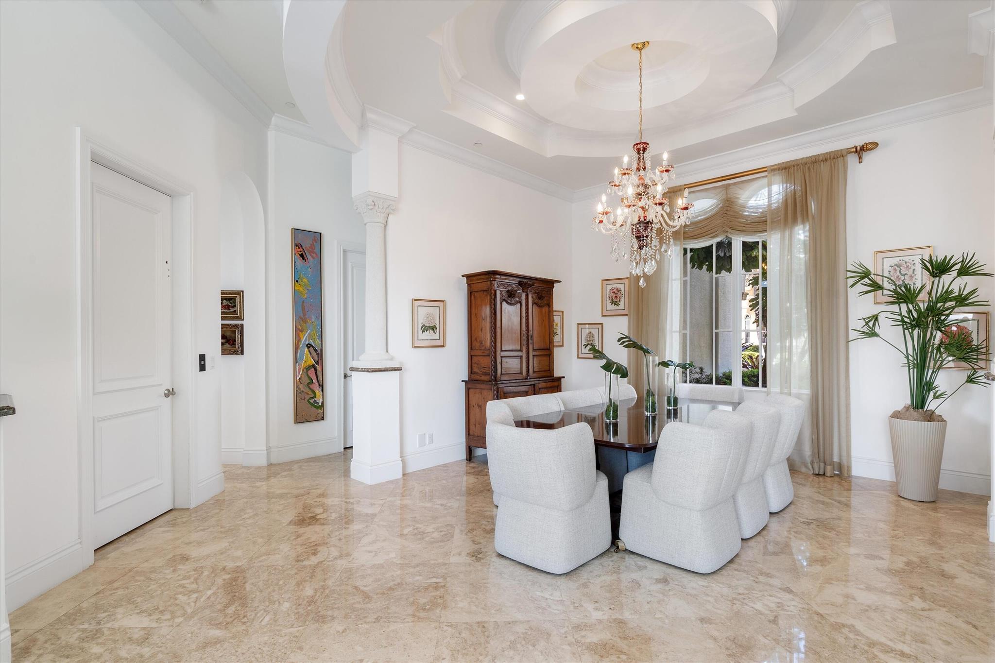 932 Banyan Drive