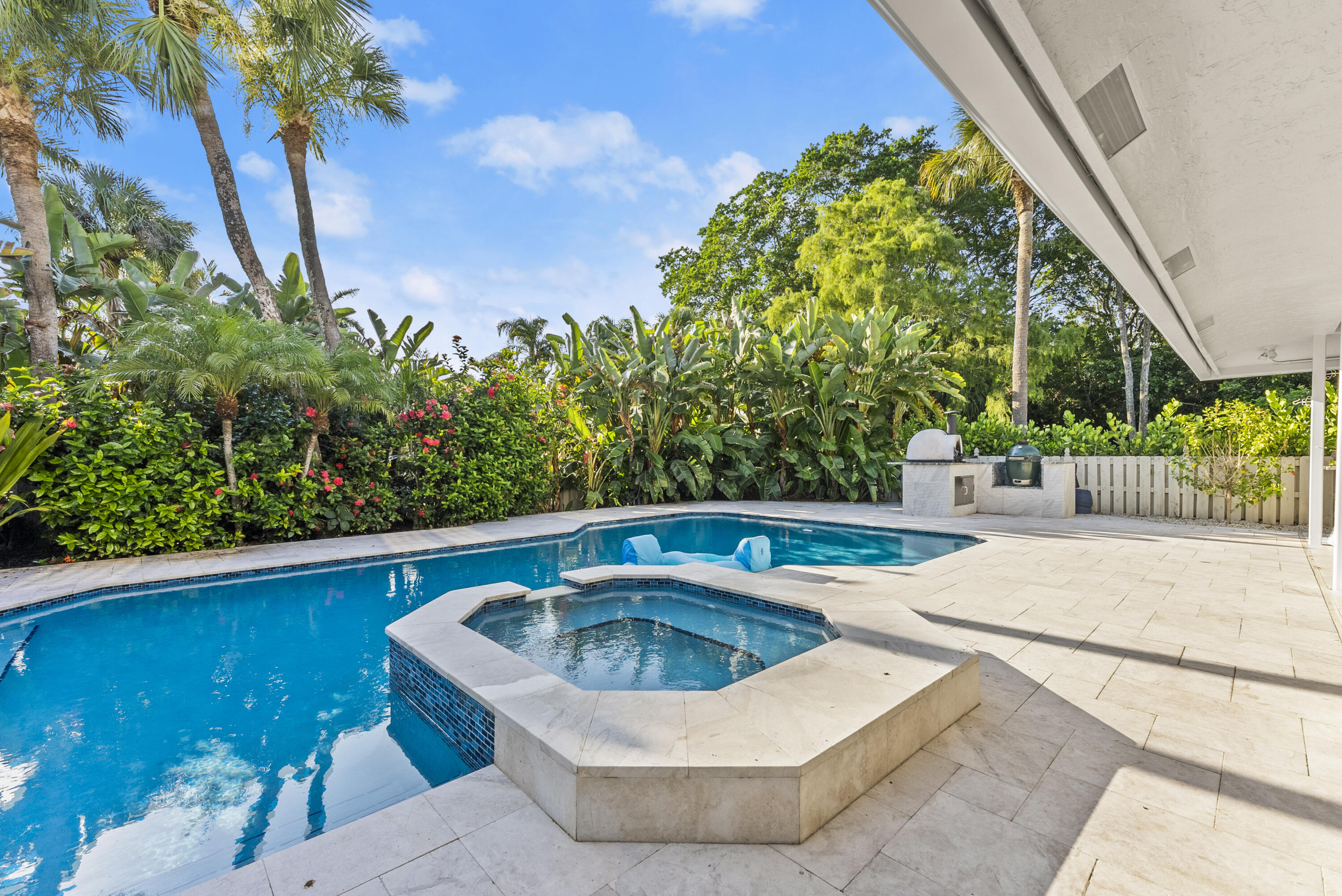 2235 SW 12th Place