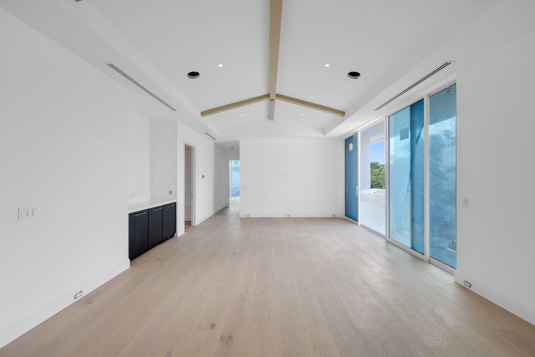 320 Grove Place