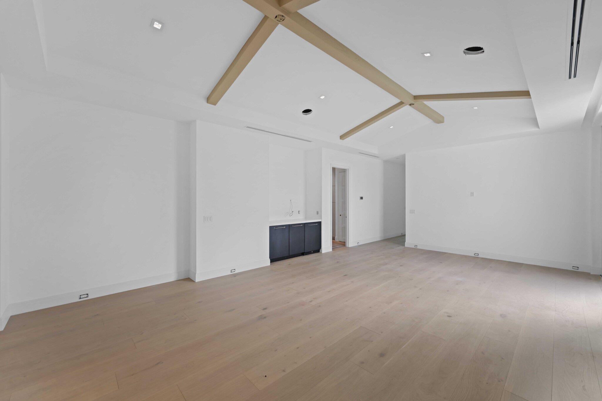 320 Grove Place
