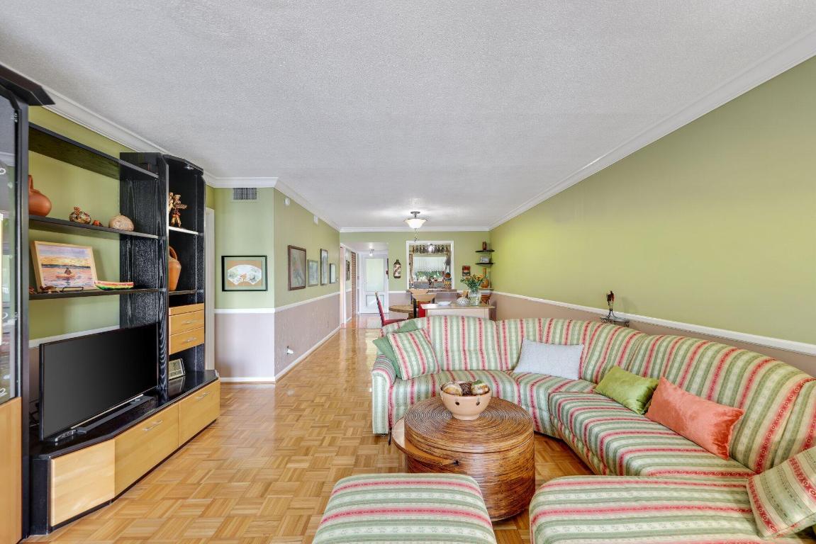 700 NE Harbour Terrace 2350