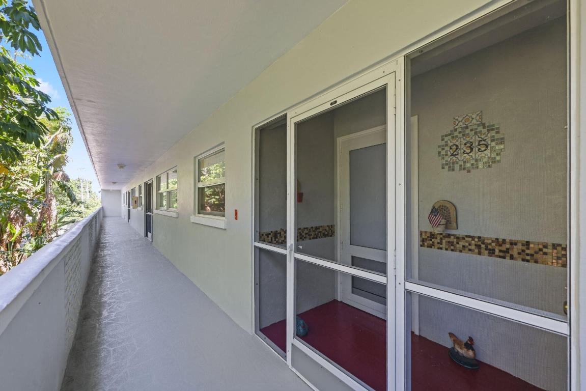 700 NE Harbour Terrace 2350