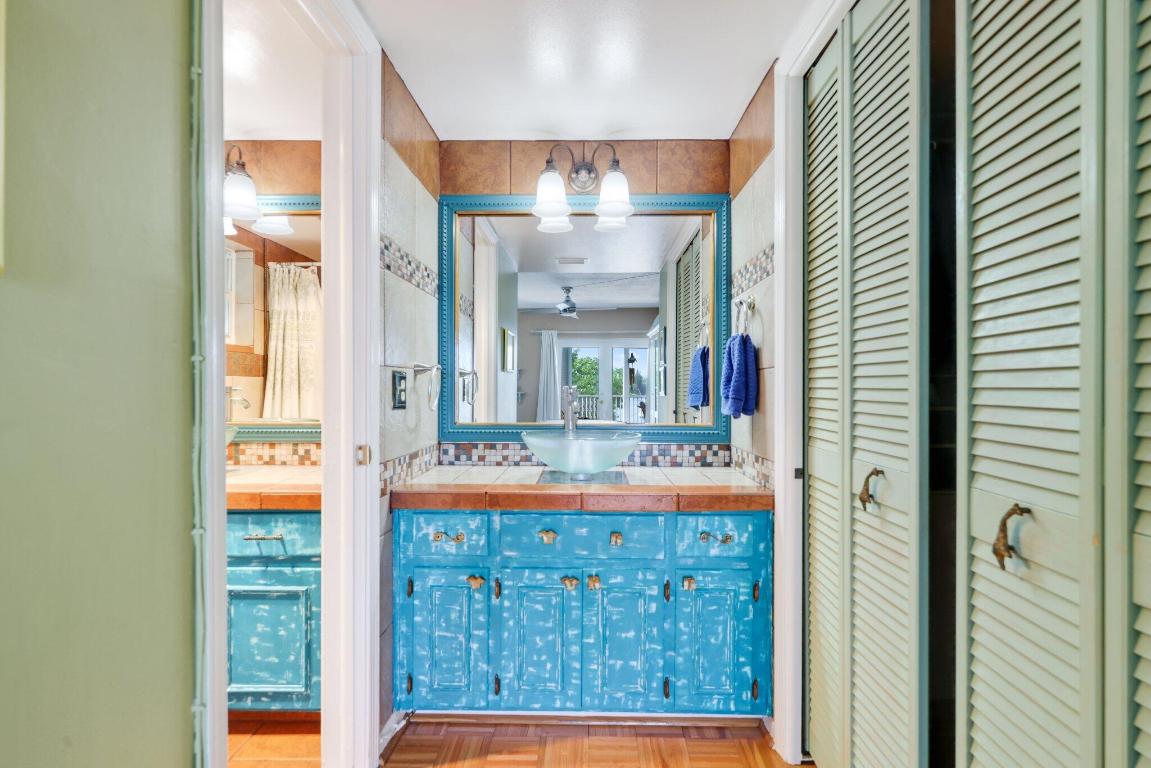 700 NE Harbour Terrace 2350