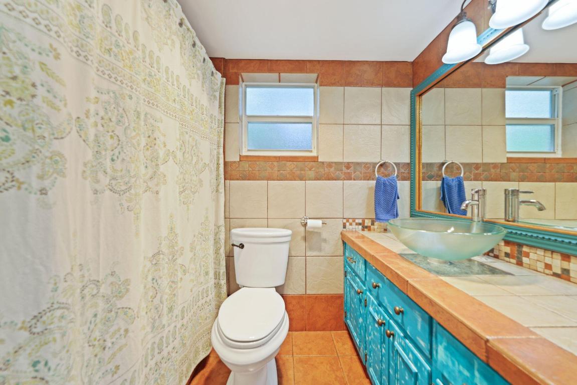 700 NE Harbour Terrace 2350