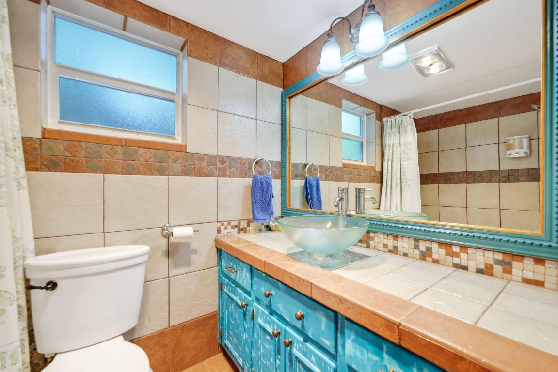 700 NE Harbour Terrace 2350