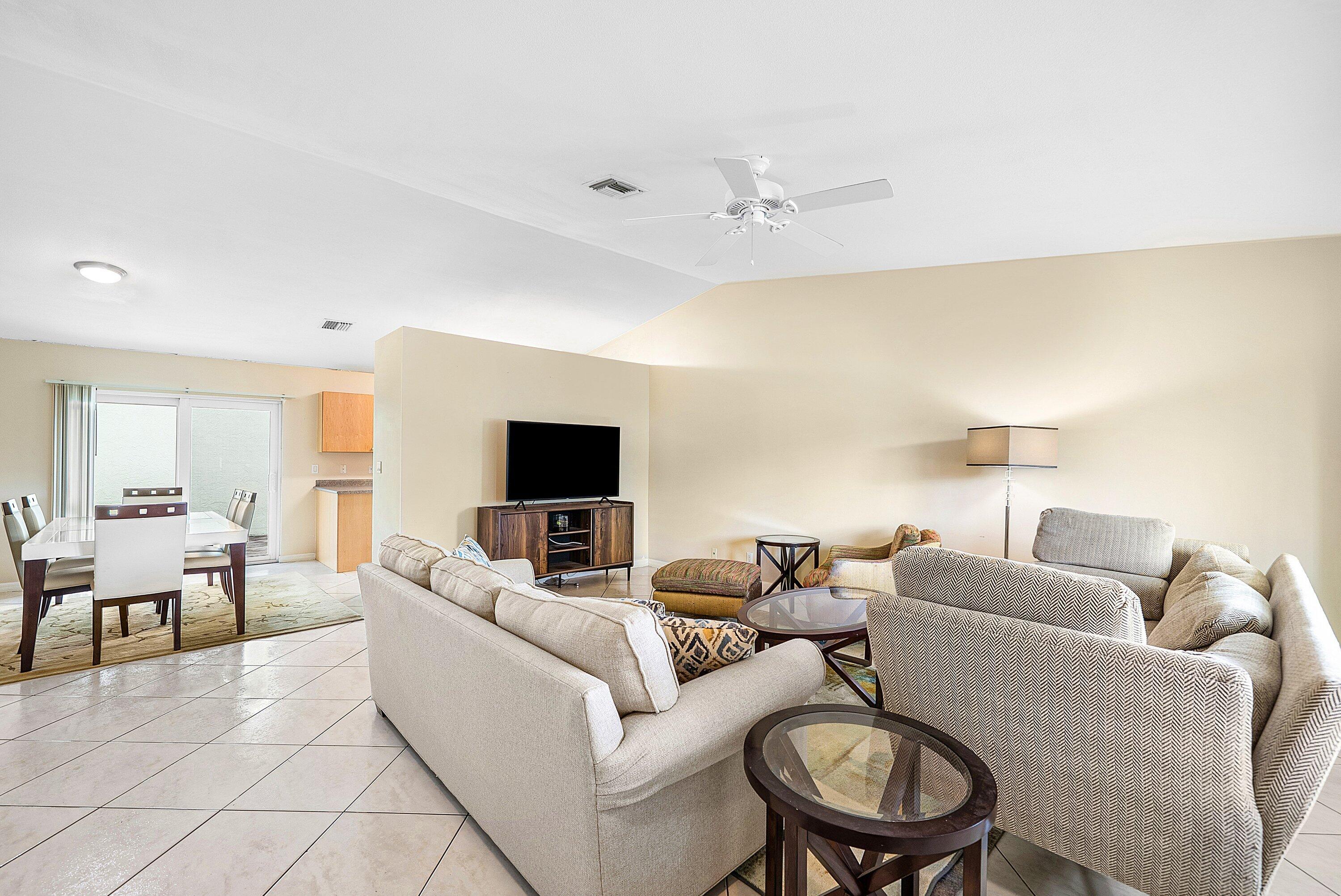 165 NW 8th Street