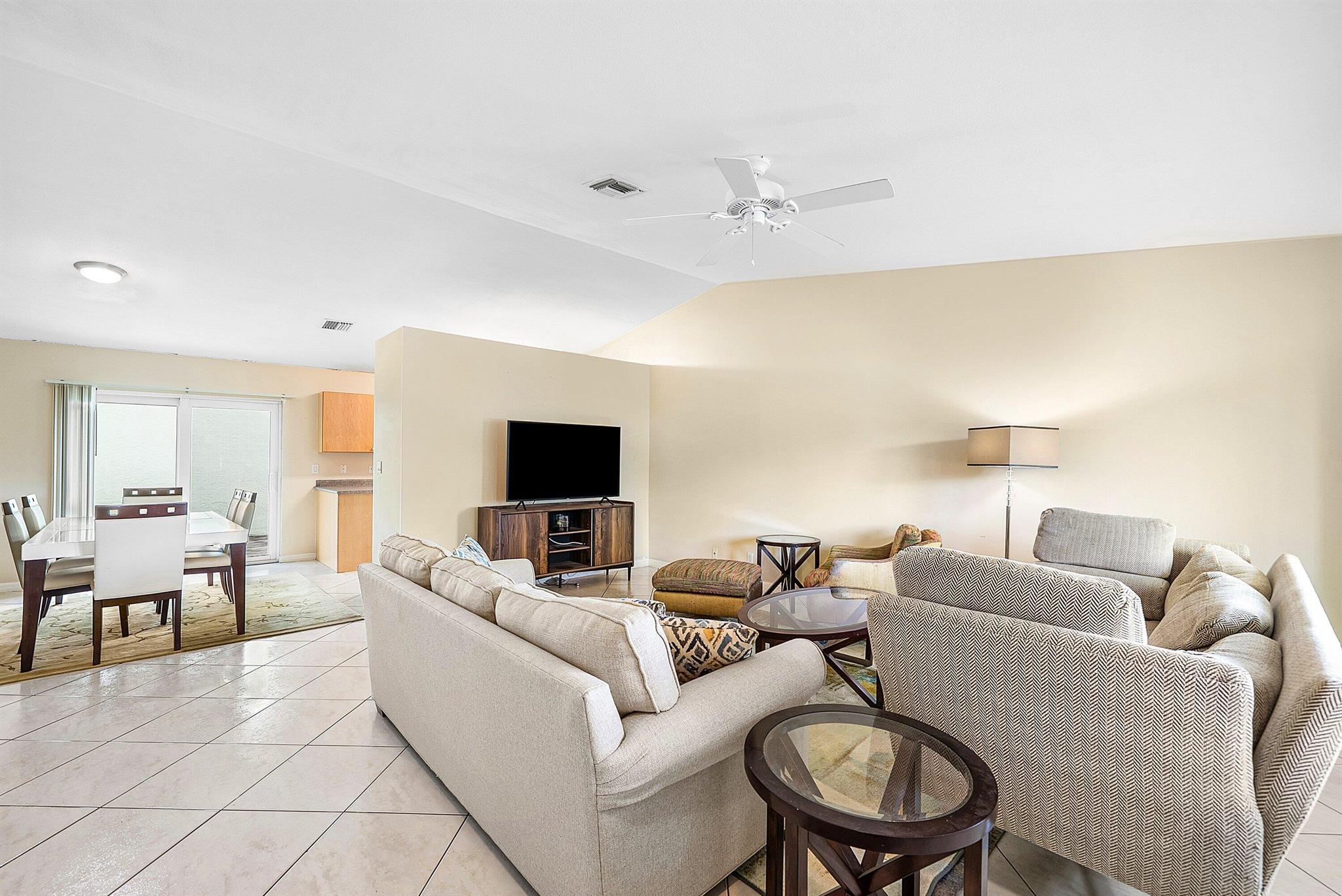165 NW 8th Street