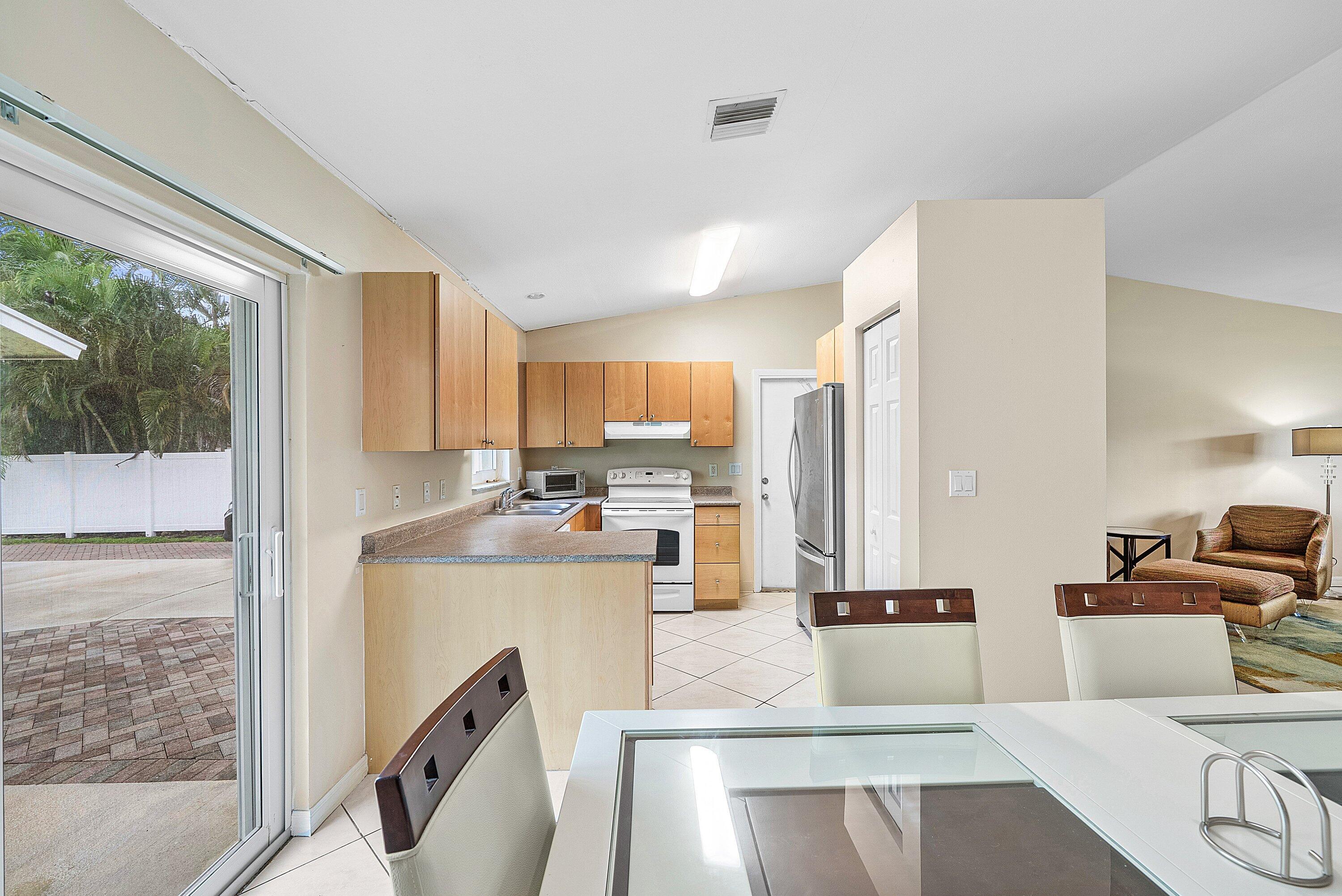 165 NW 8th Street