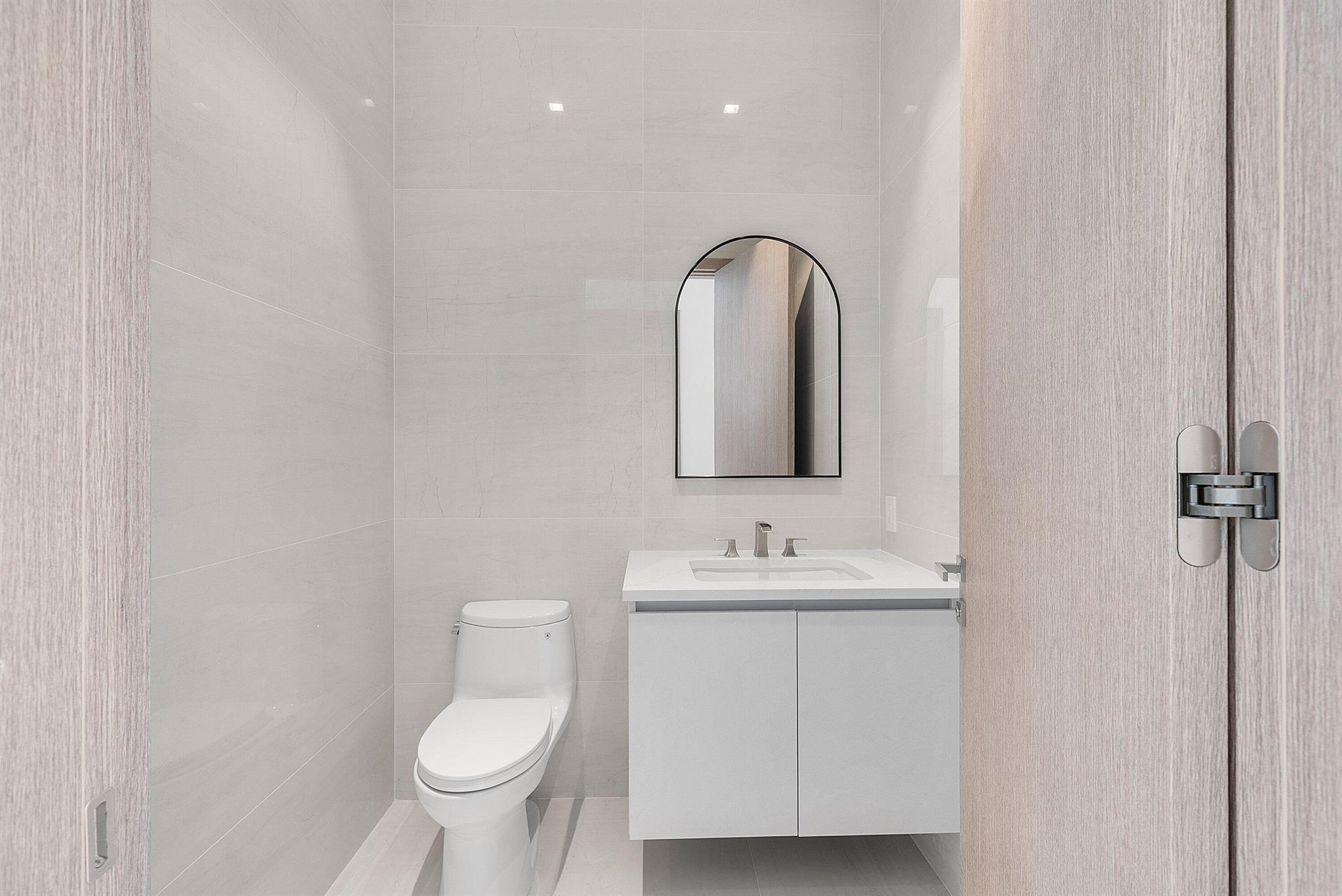 246 NE 6th Avenue Ph