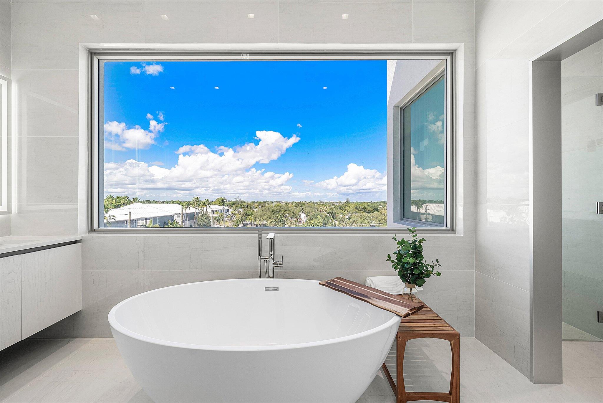 246 NE 6th Avenue Ph