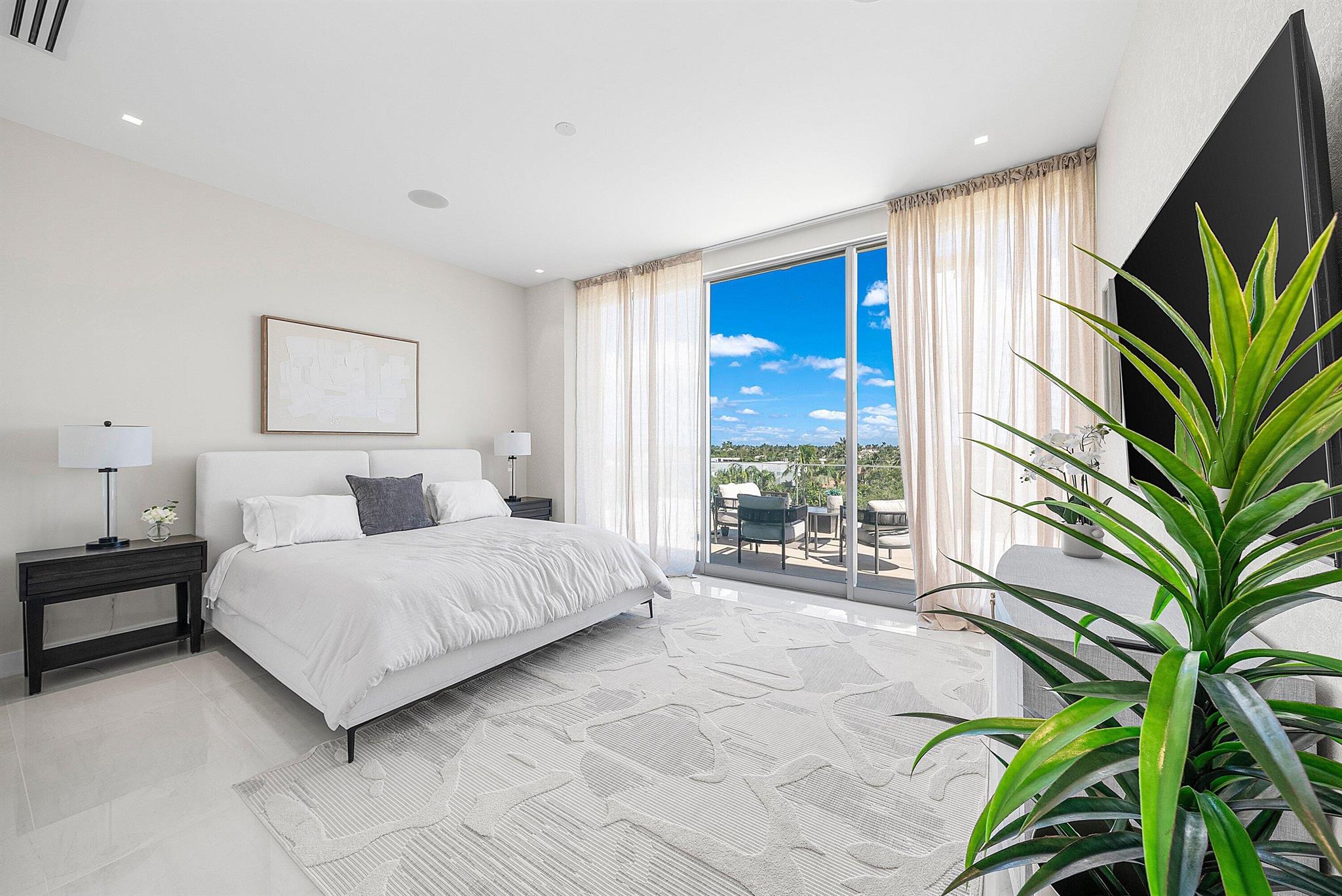 246 NE 6th Avenue Ph