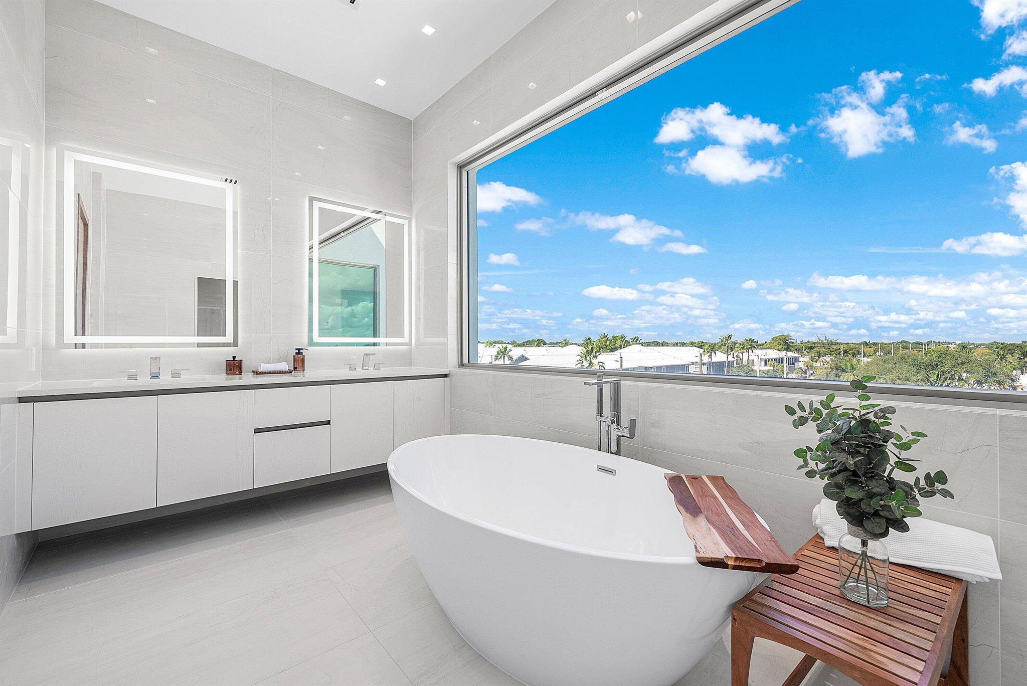 246 NE 6th Avenue Ph