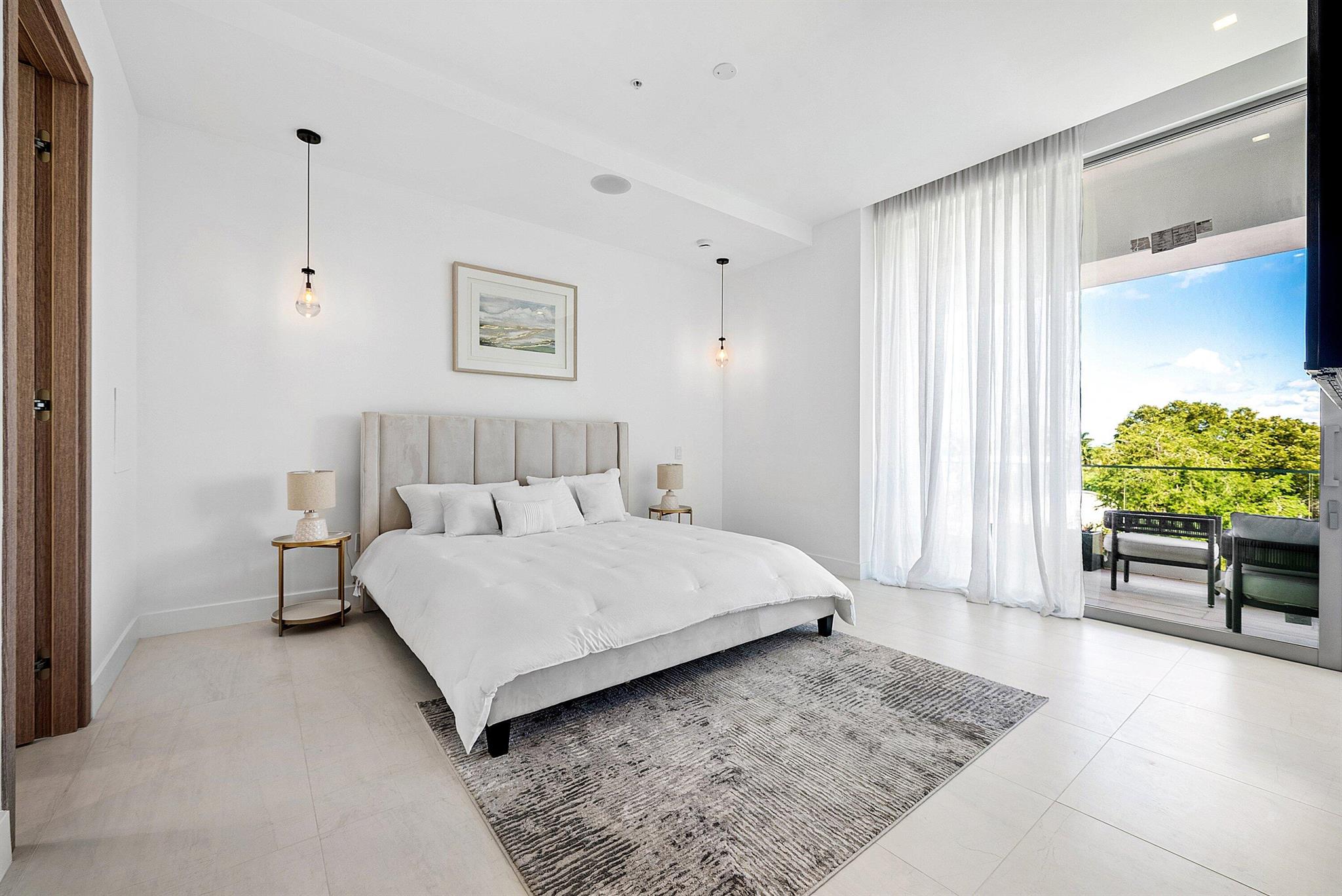 246 NE 6th Avenue 3b