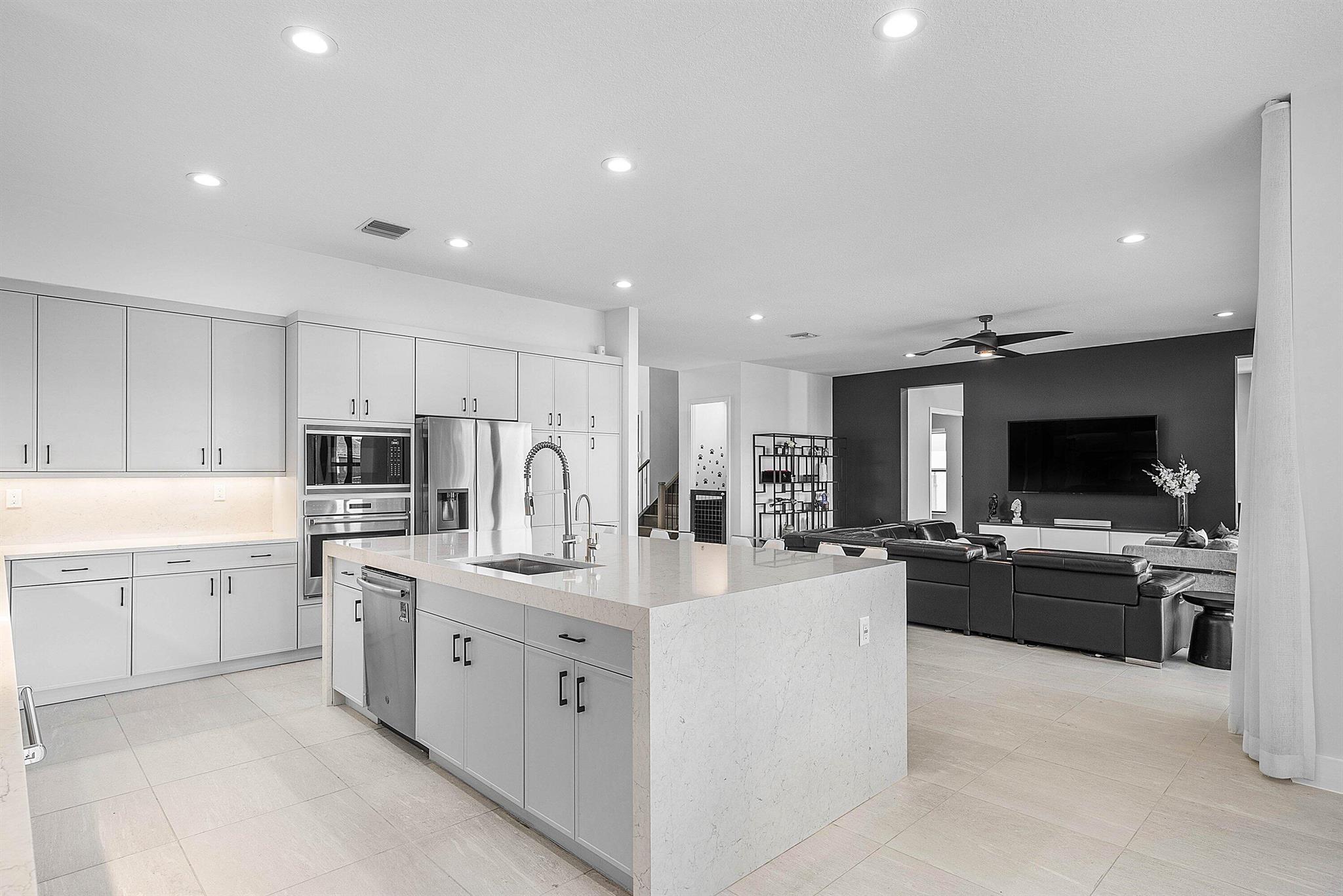 8805 New River Falls Road