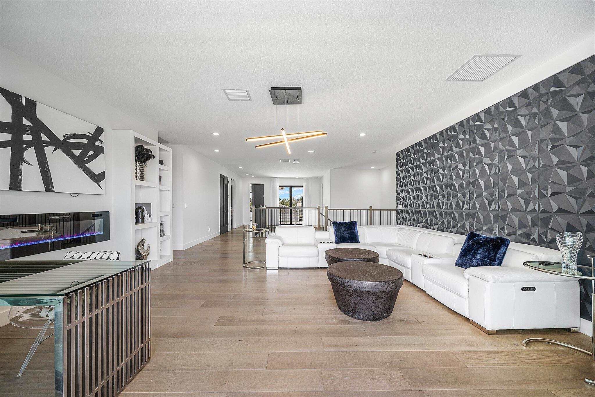 8805 New River Falls Road