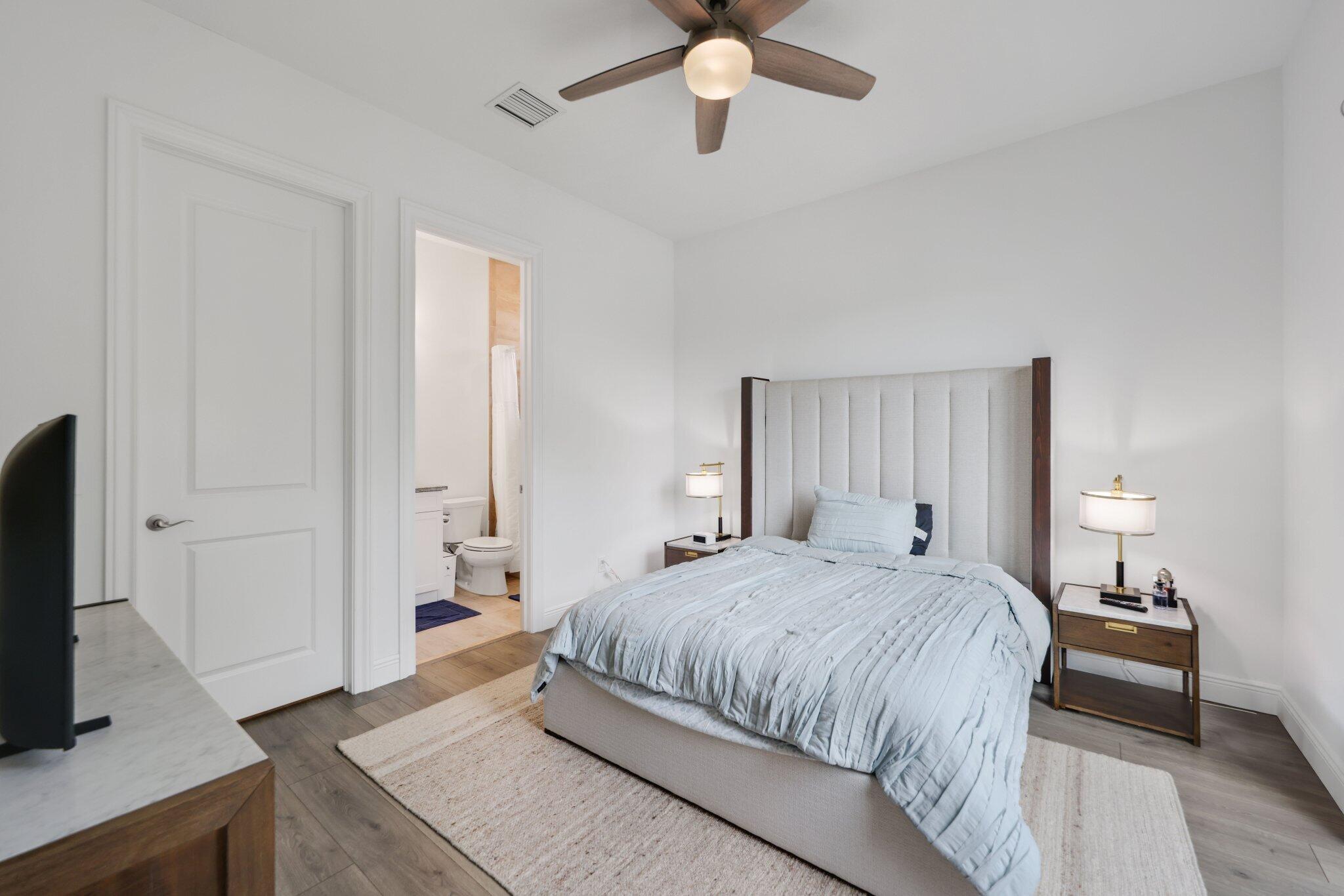 2751 NW 70th Boulevard