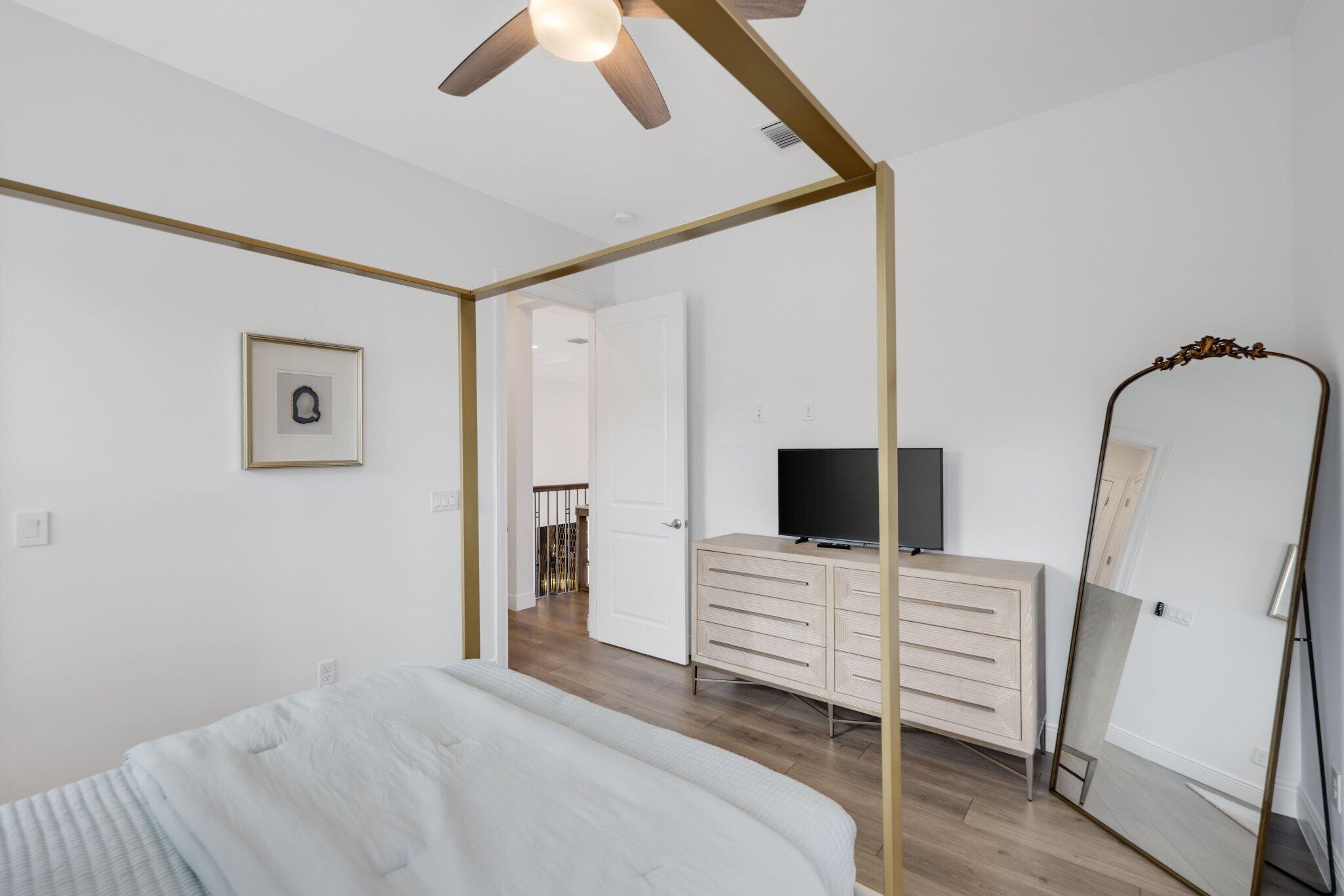 2751 NW 70th Boulevard