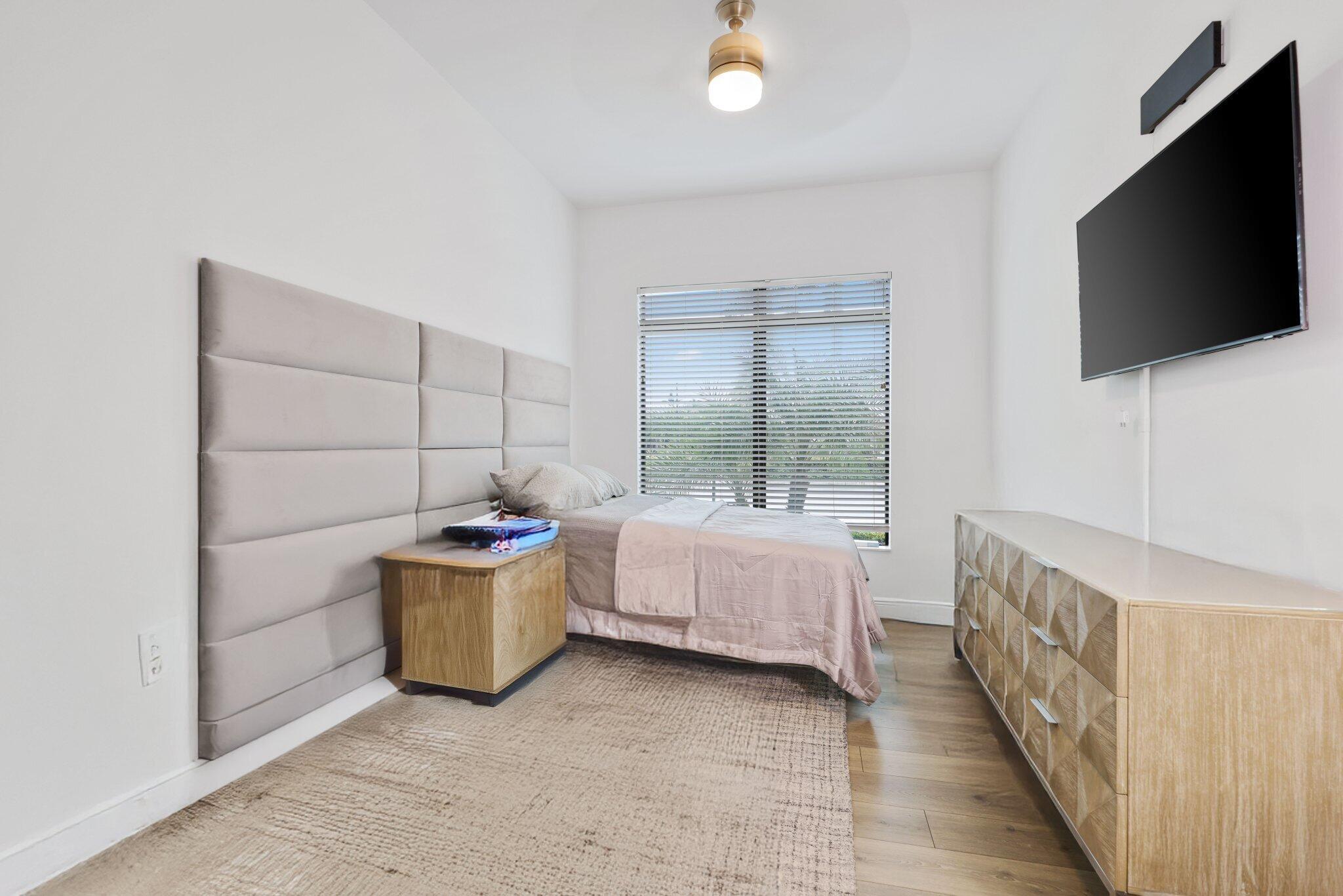 2751 NW 70th Boulevard