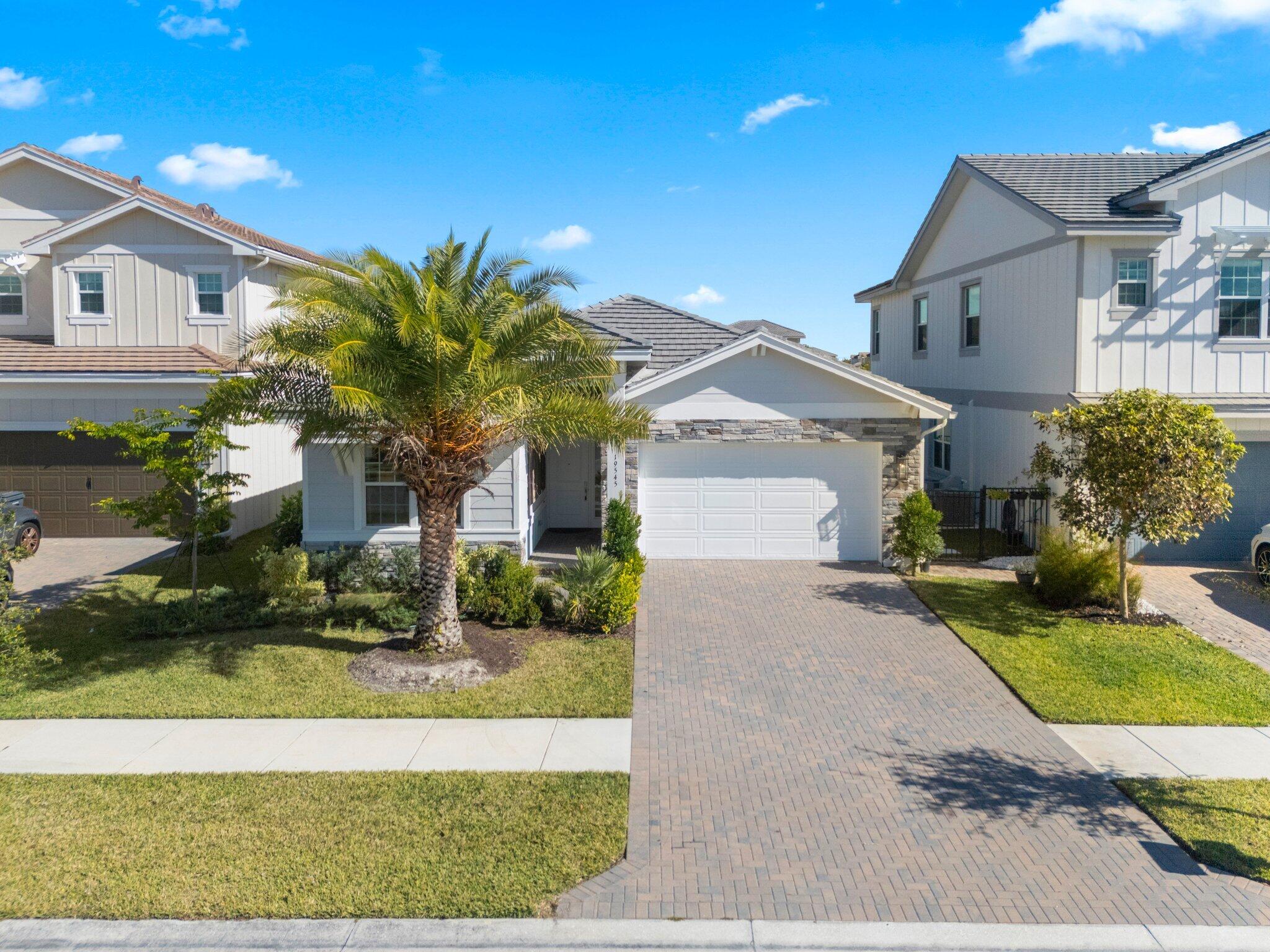19545 Broad Shore Walk
