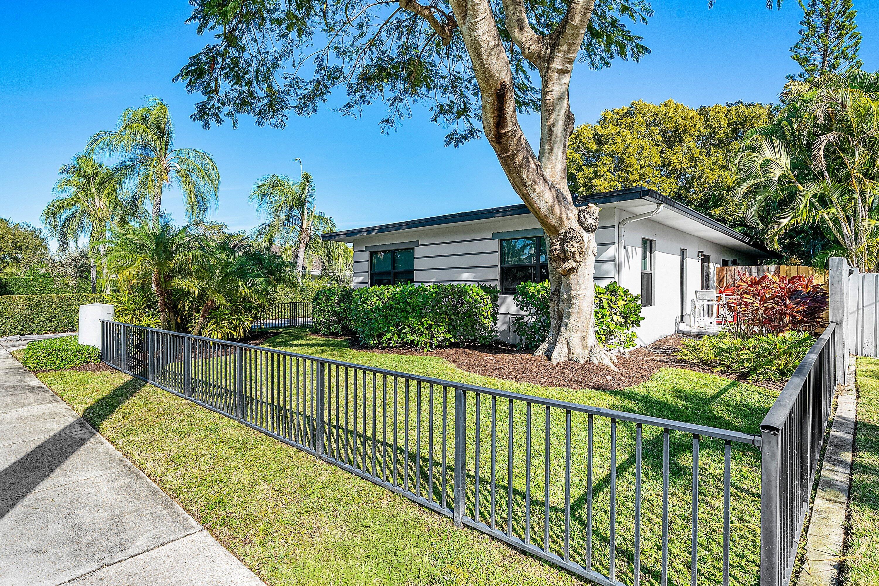 215 N Swinton Avenue, Delray Beach