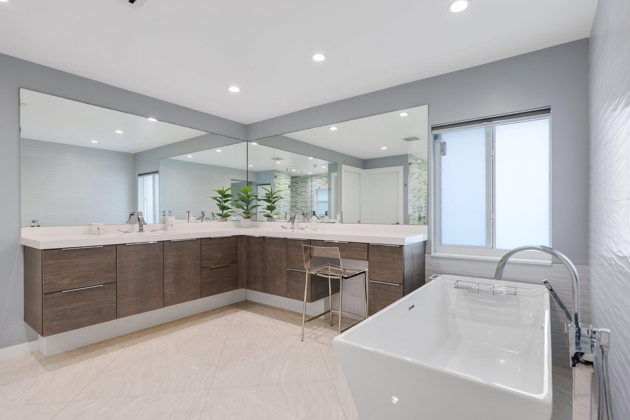 20984 Shady Vista Lane