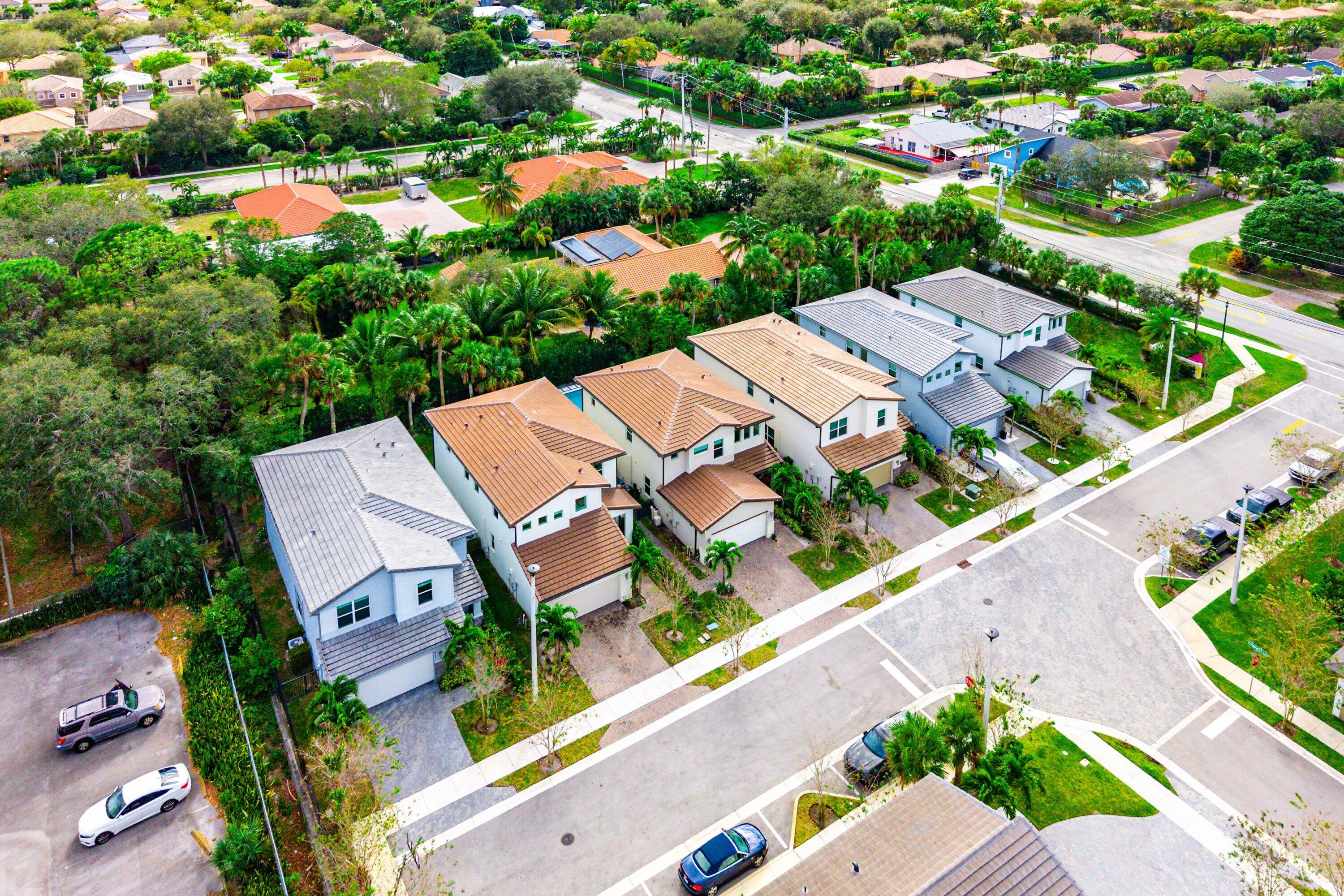 4310 Buttonwood Drive