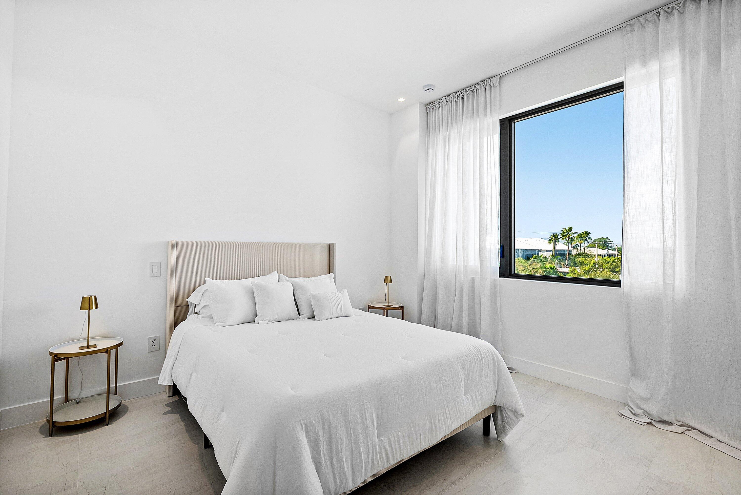 246 NE 6th Avenue 201