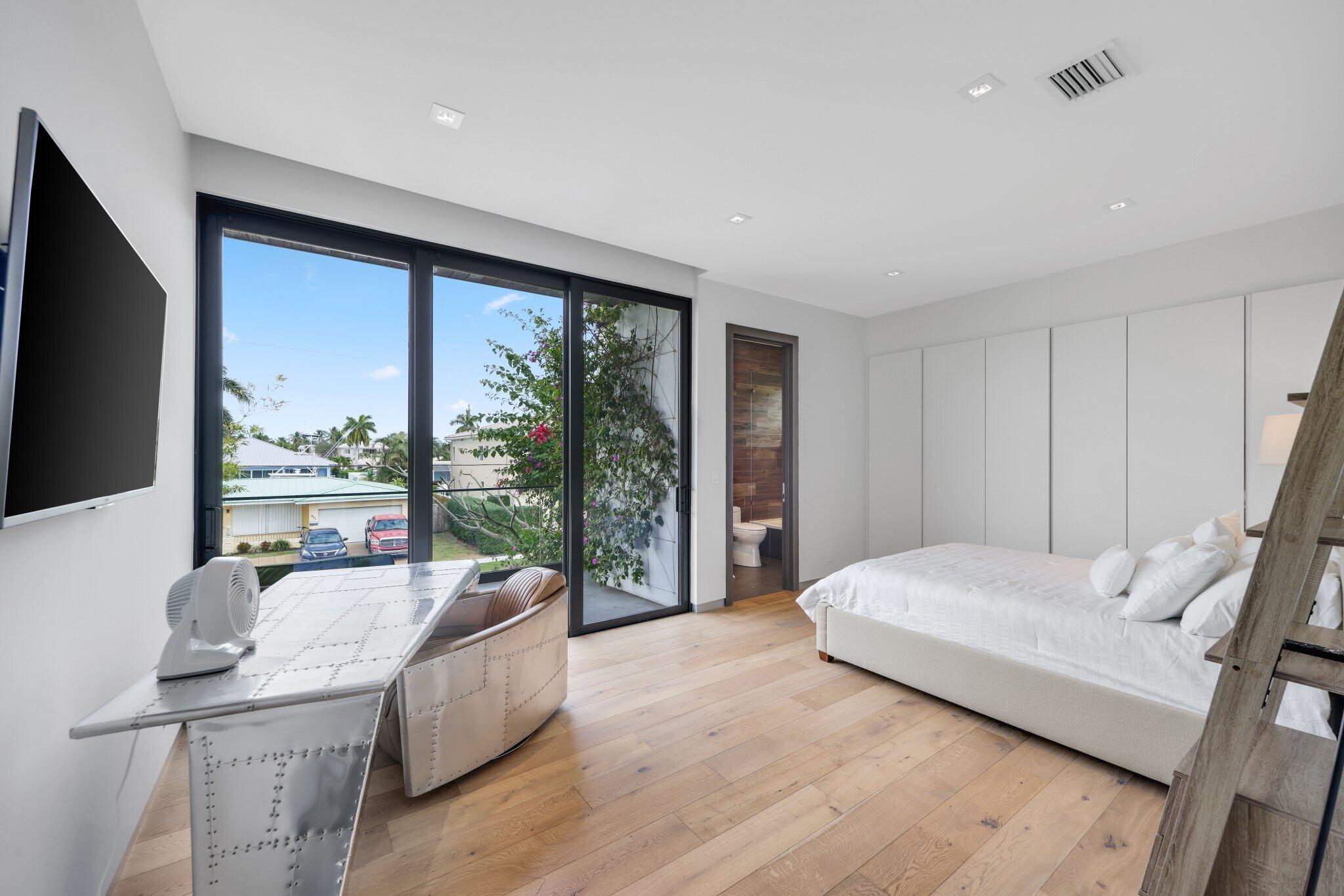 830 NE 71st Street