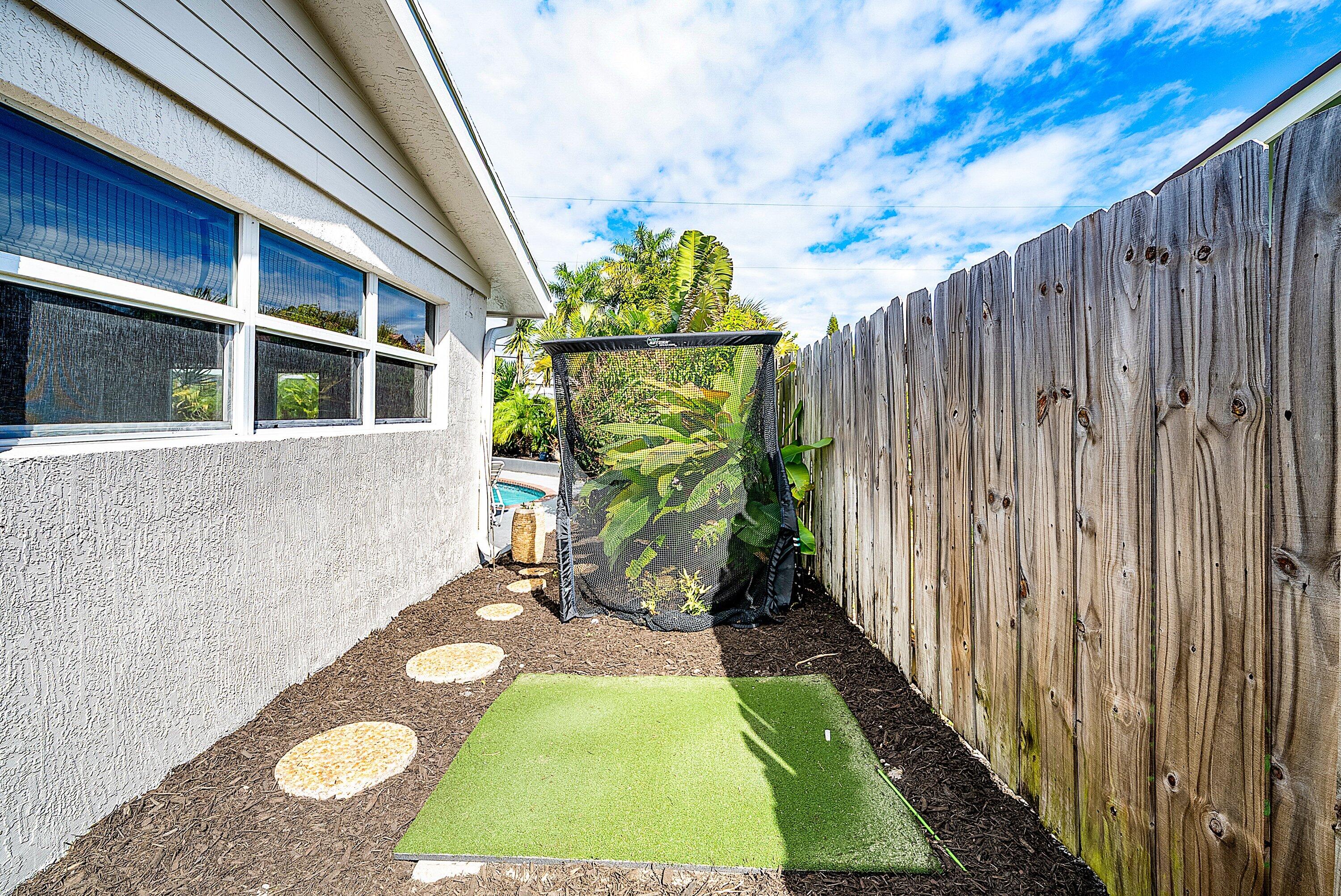 435 NE 35th Street