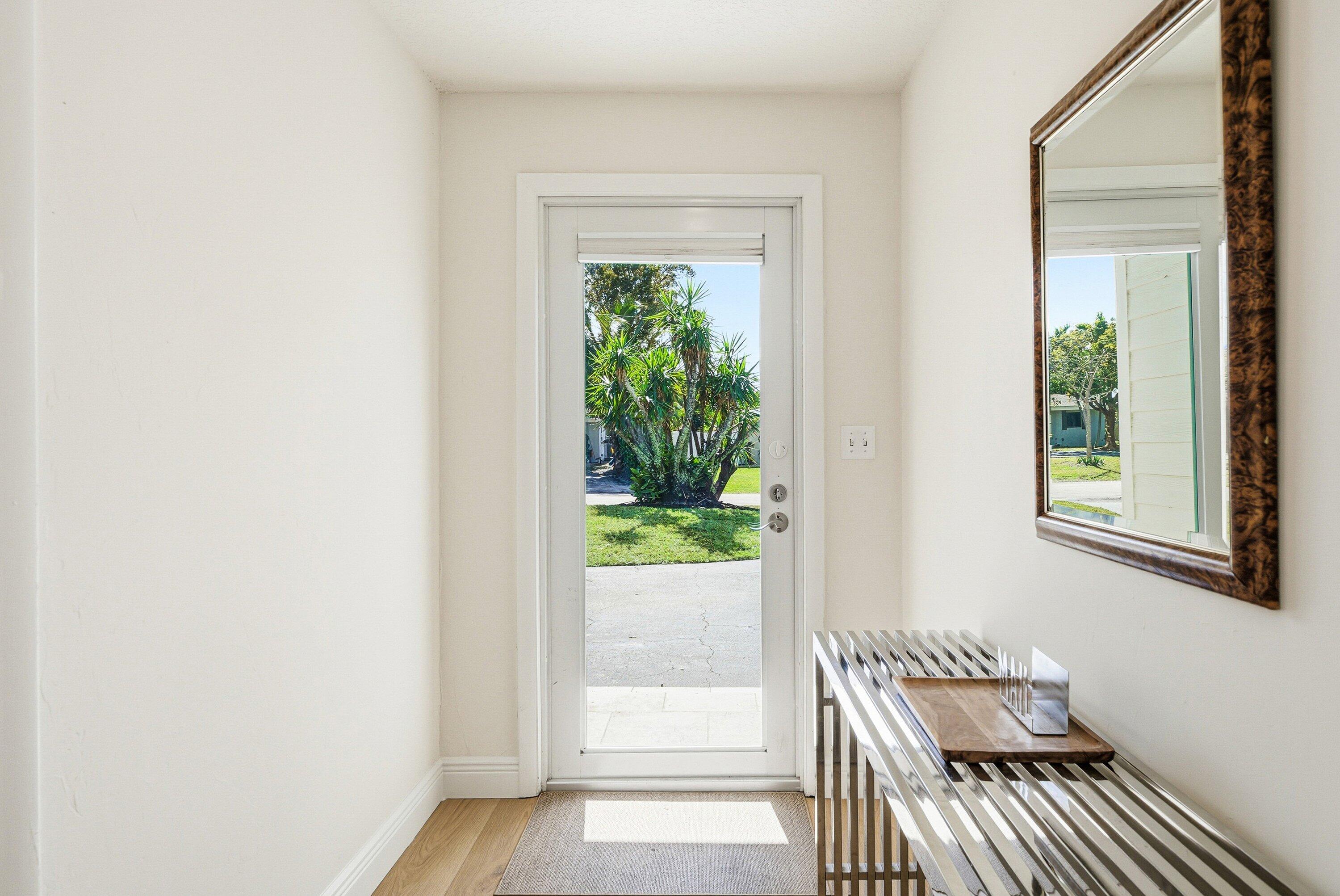 435 NE 35th Street