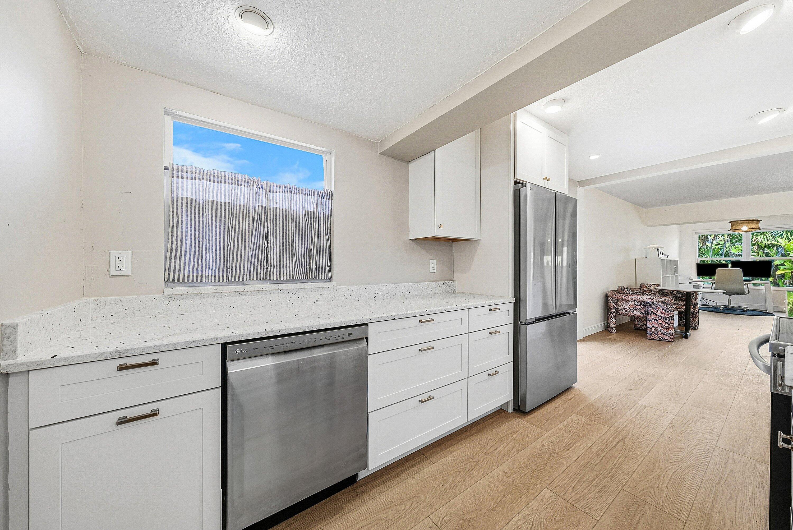 435 NE 35th Street