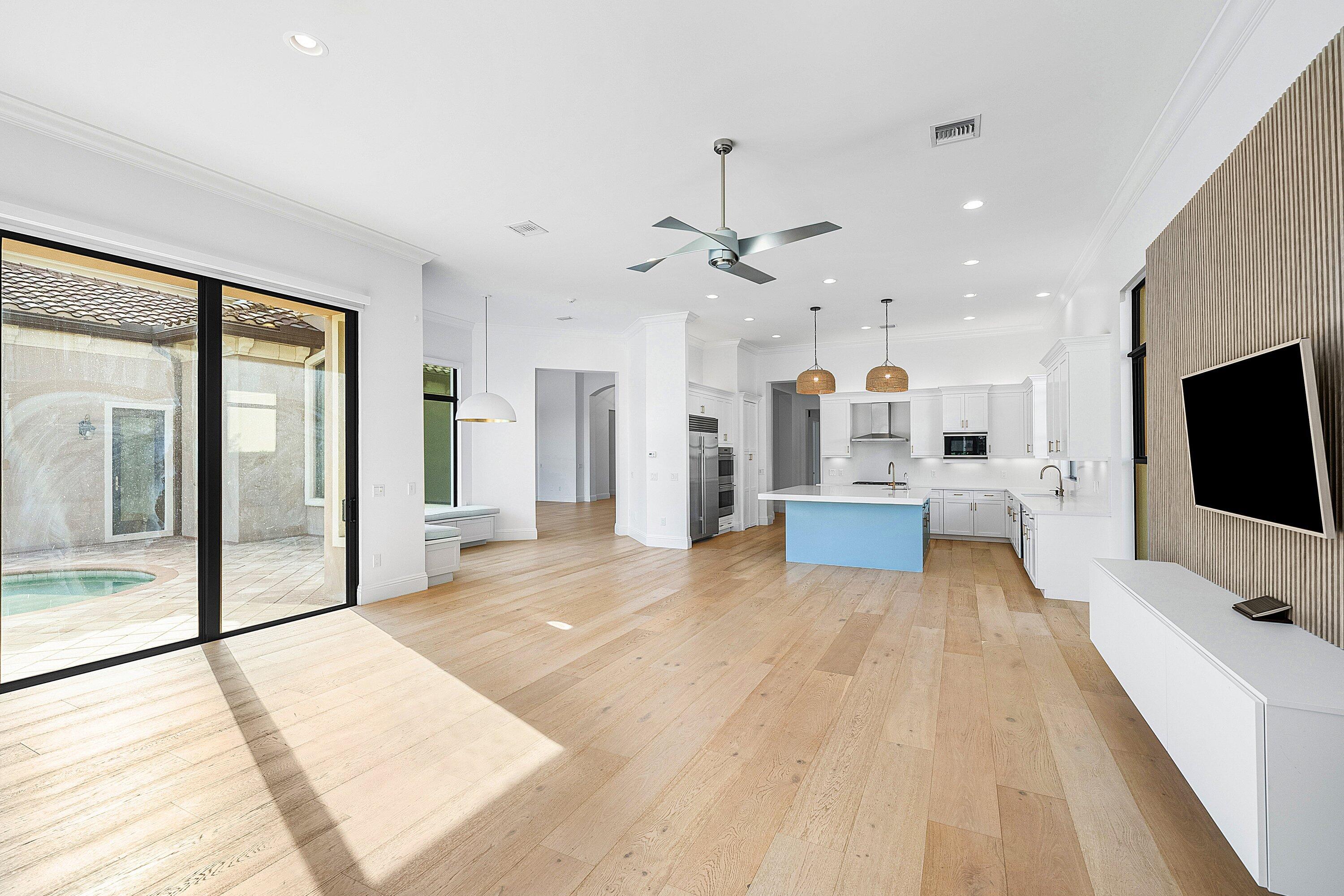 9599 Moritz Way