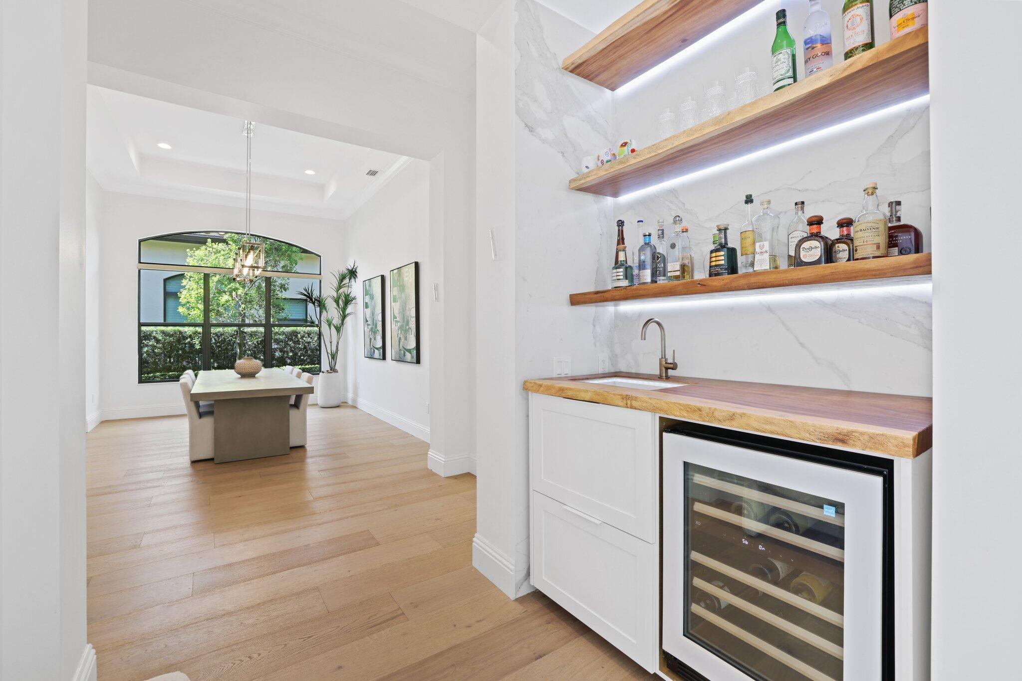 9599 Moritz Way