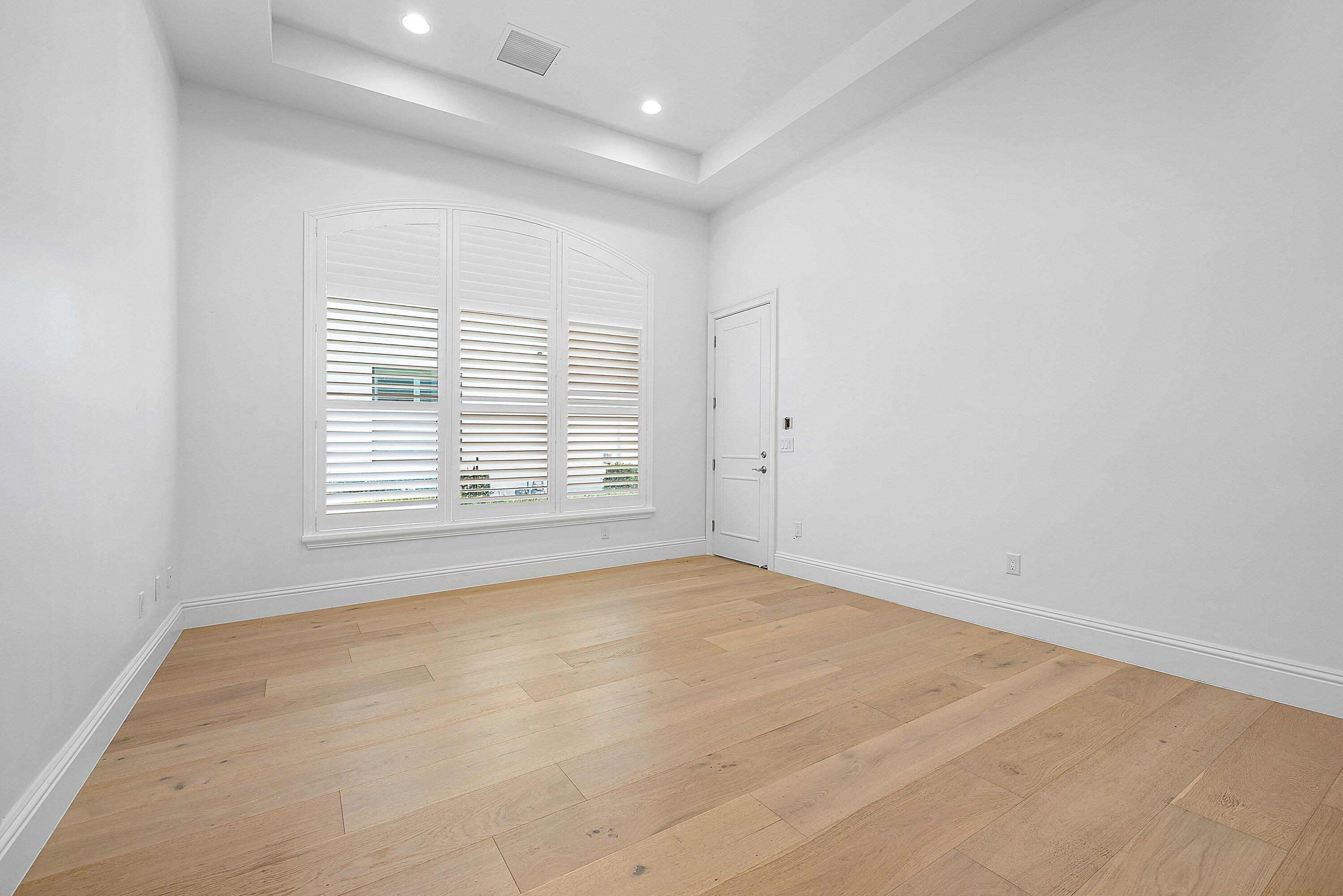 9599 Moritz Way