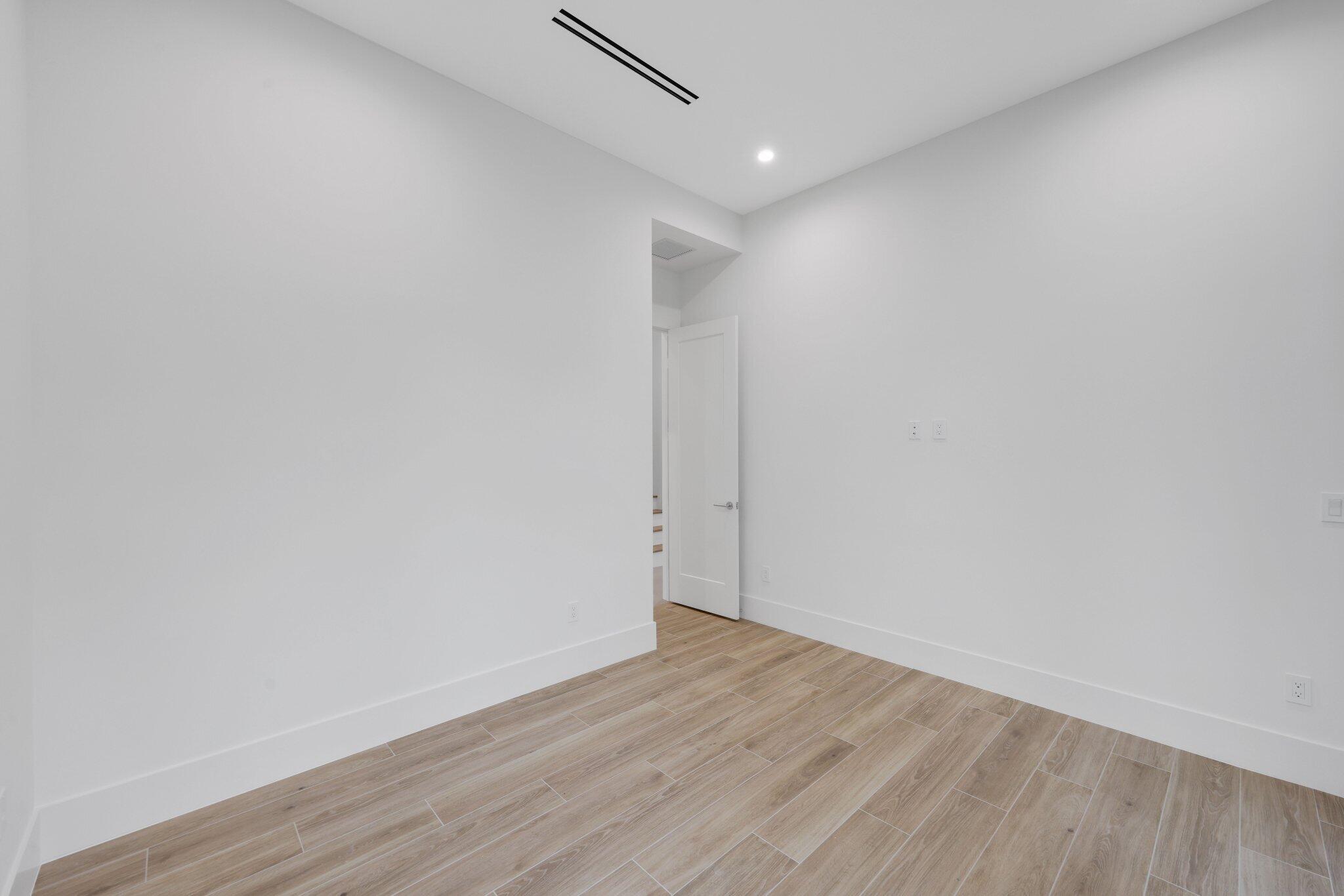 16702 Mosaic Place