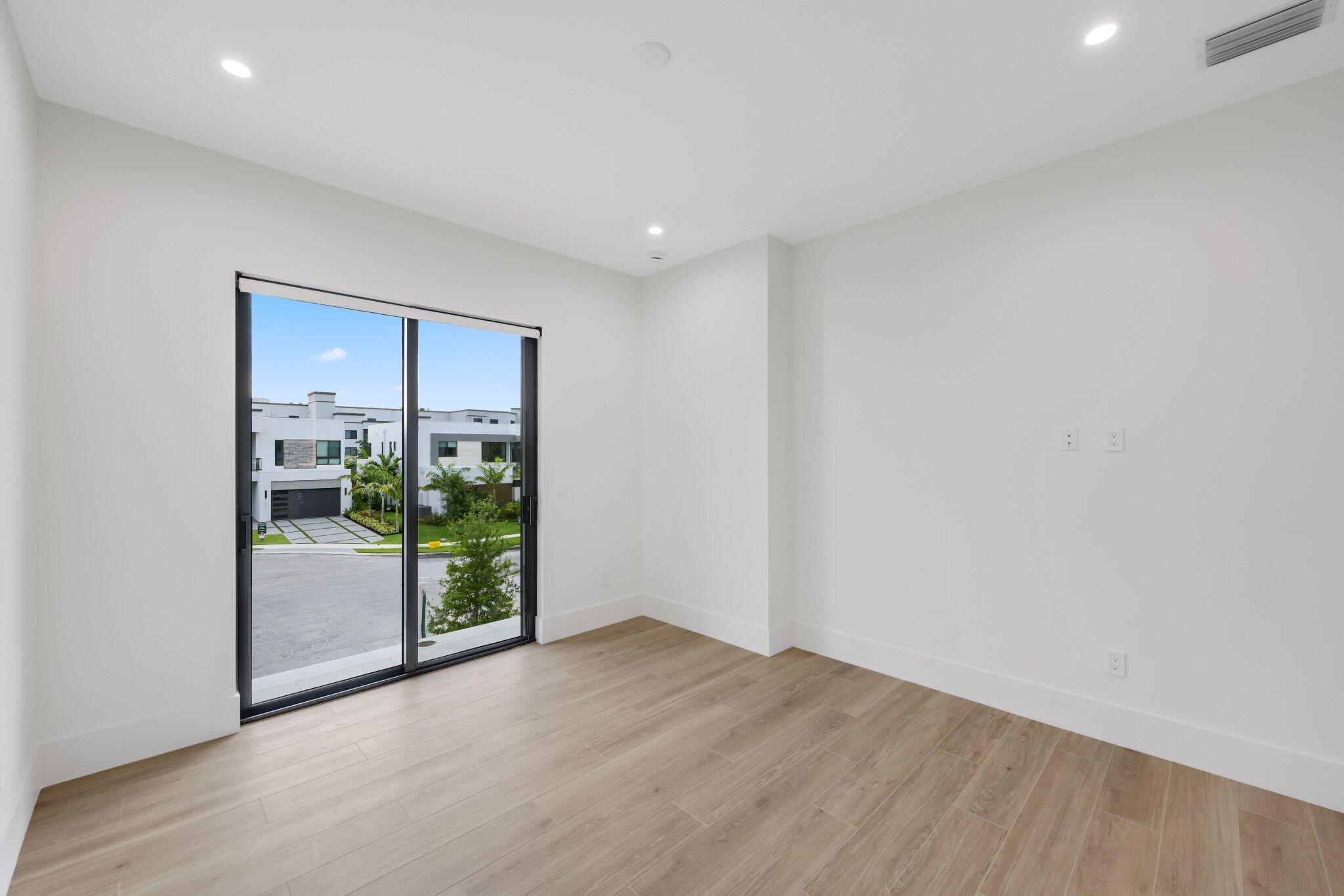 16702 Mosaic Place