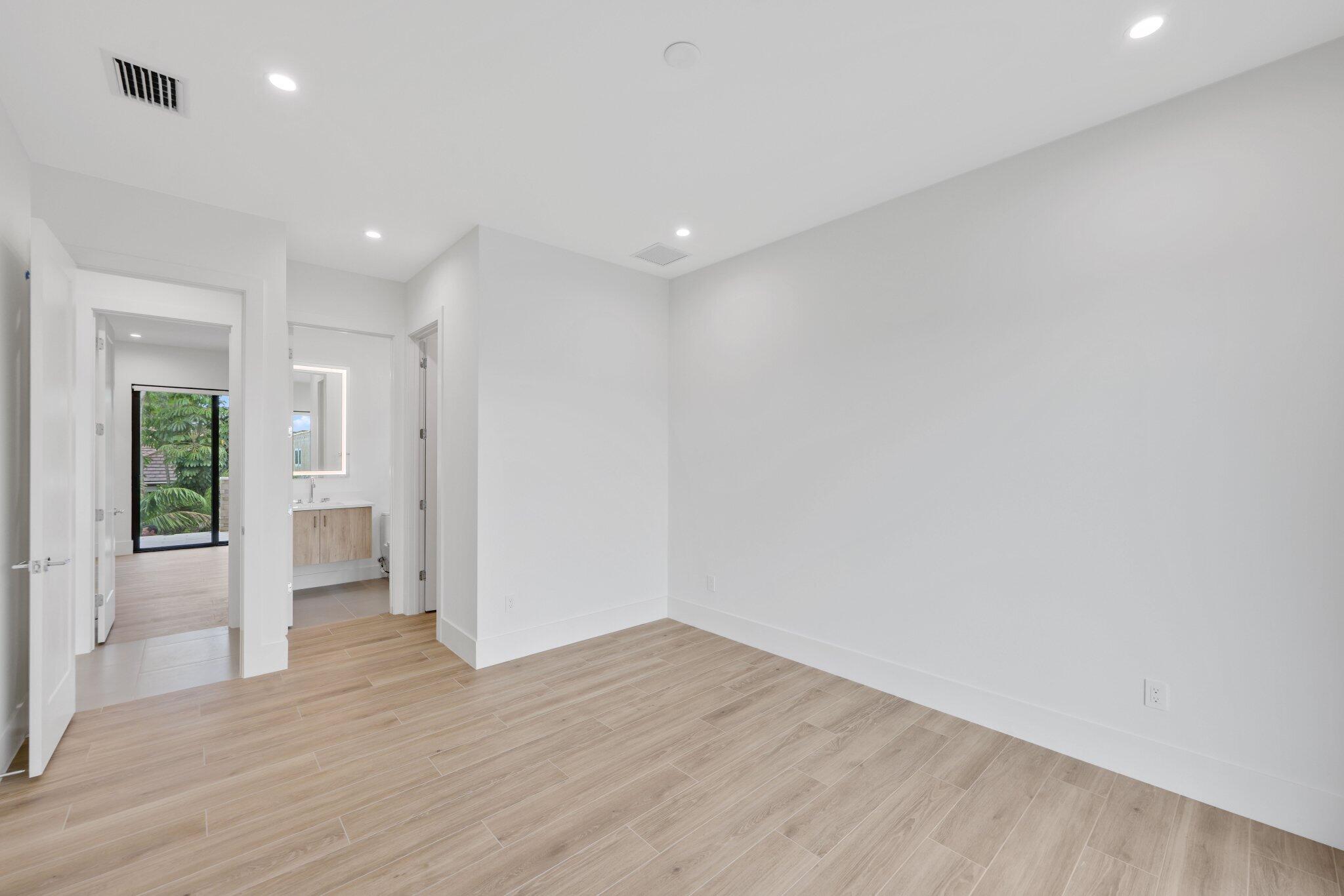 16702 Mosaic Place