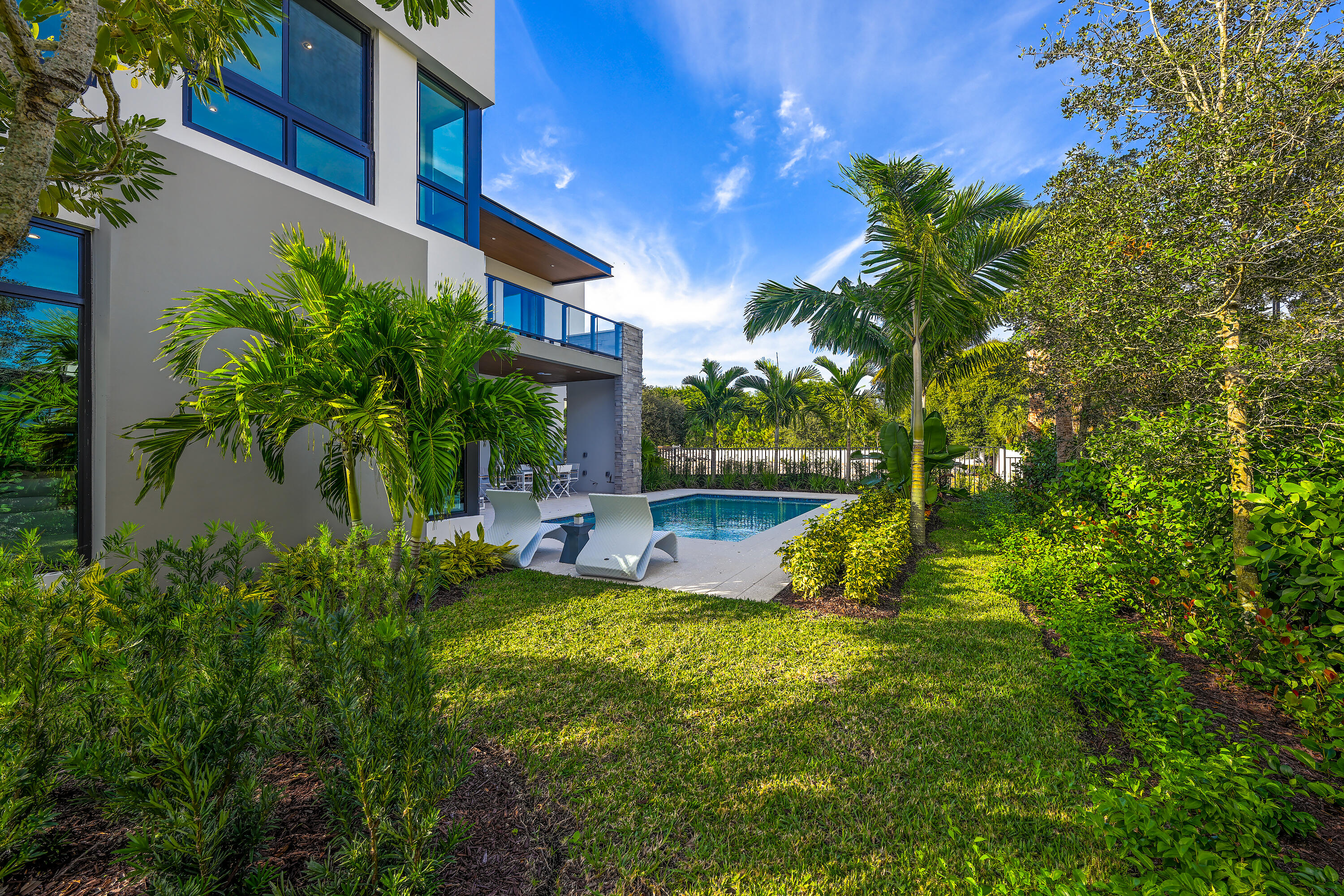 16702 Mosaic Place