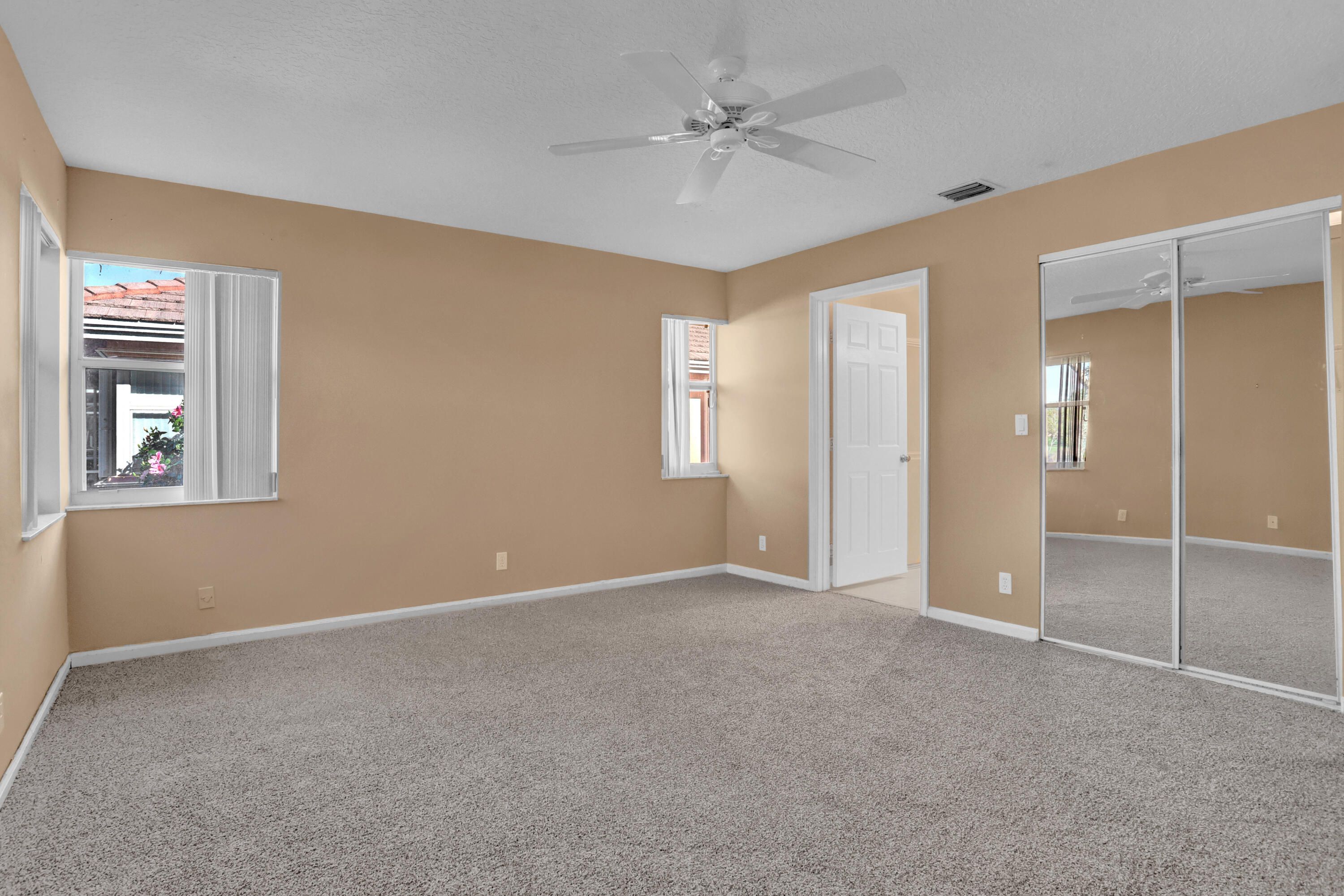 5667 Royal Lake Circle