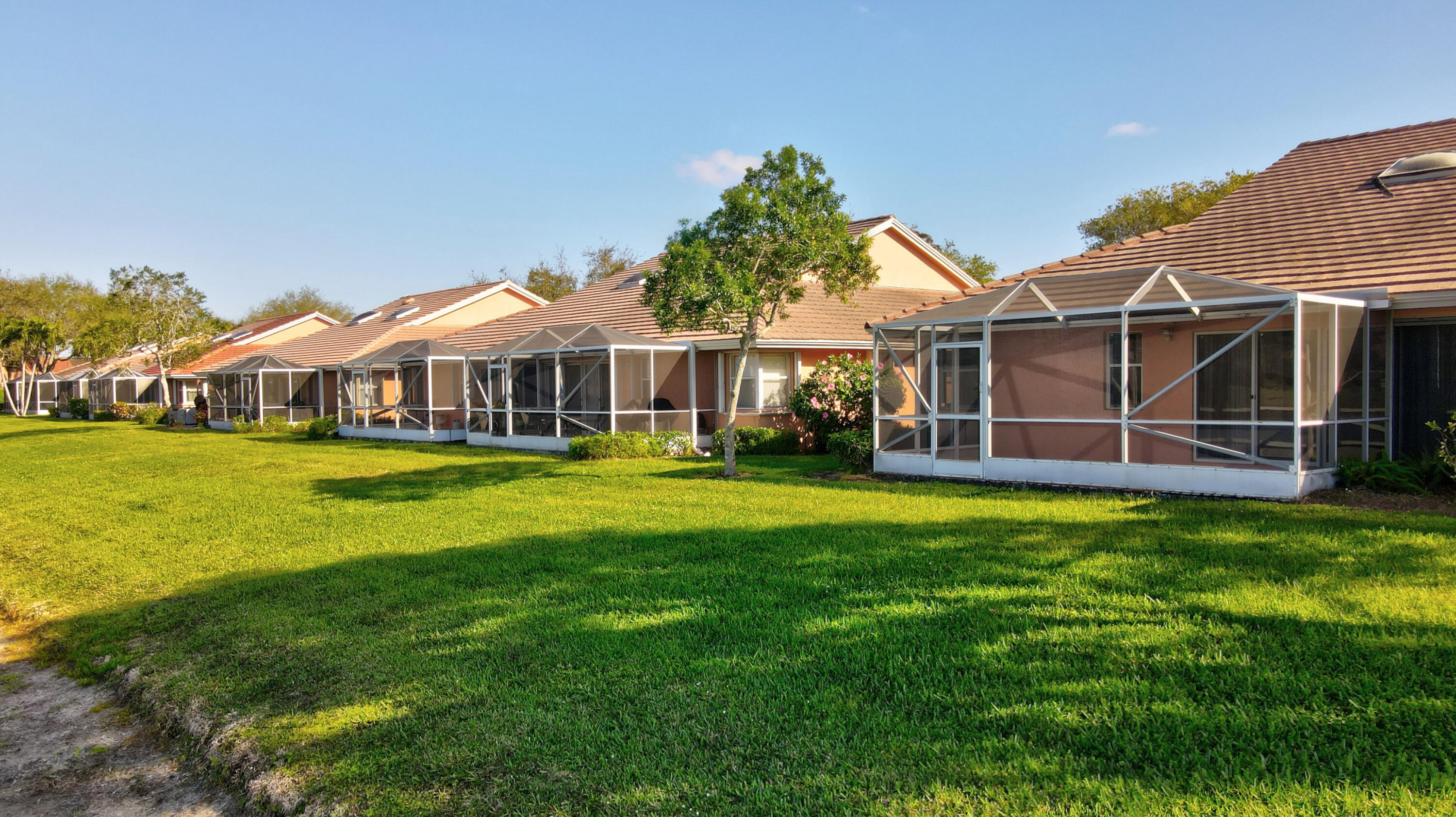 5667 Royal Lake Circle