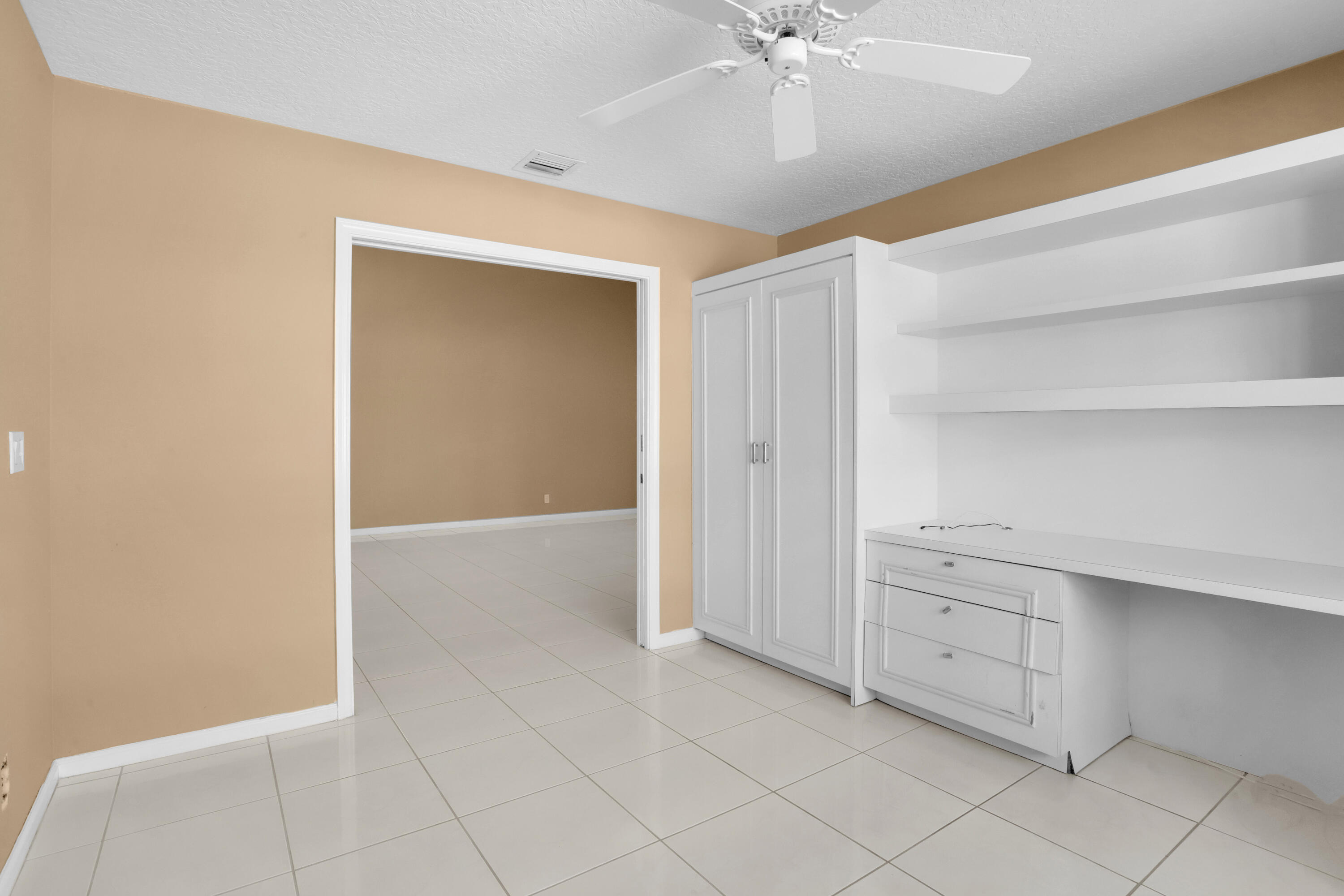 5667 Royal Lake Circle