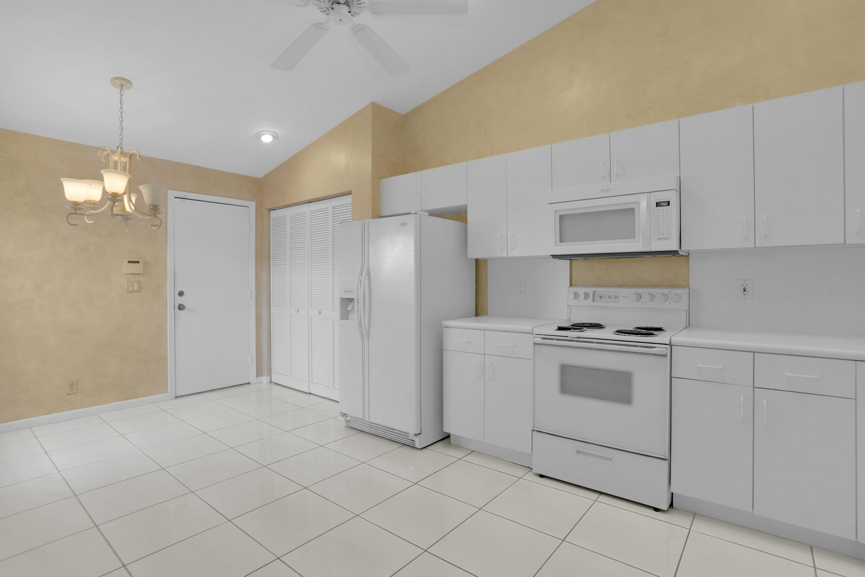 5667 Royal Lake Circle