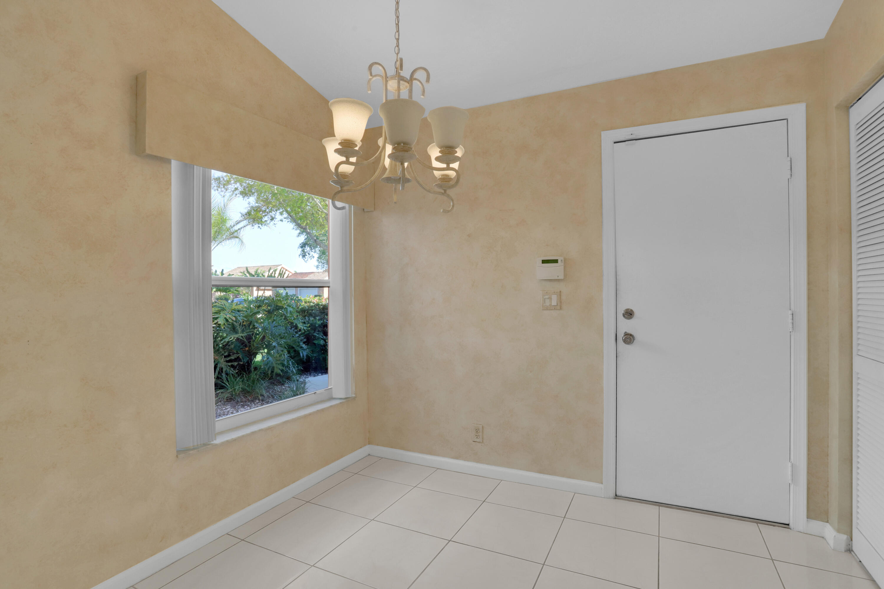 5667 Royal Lake Circle
