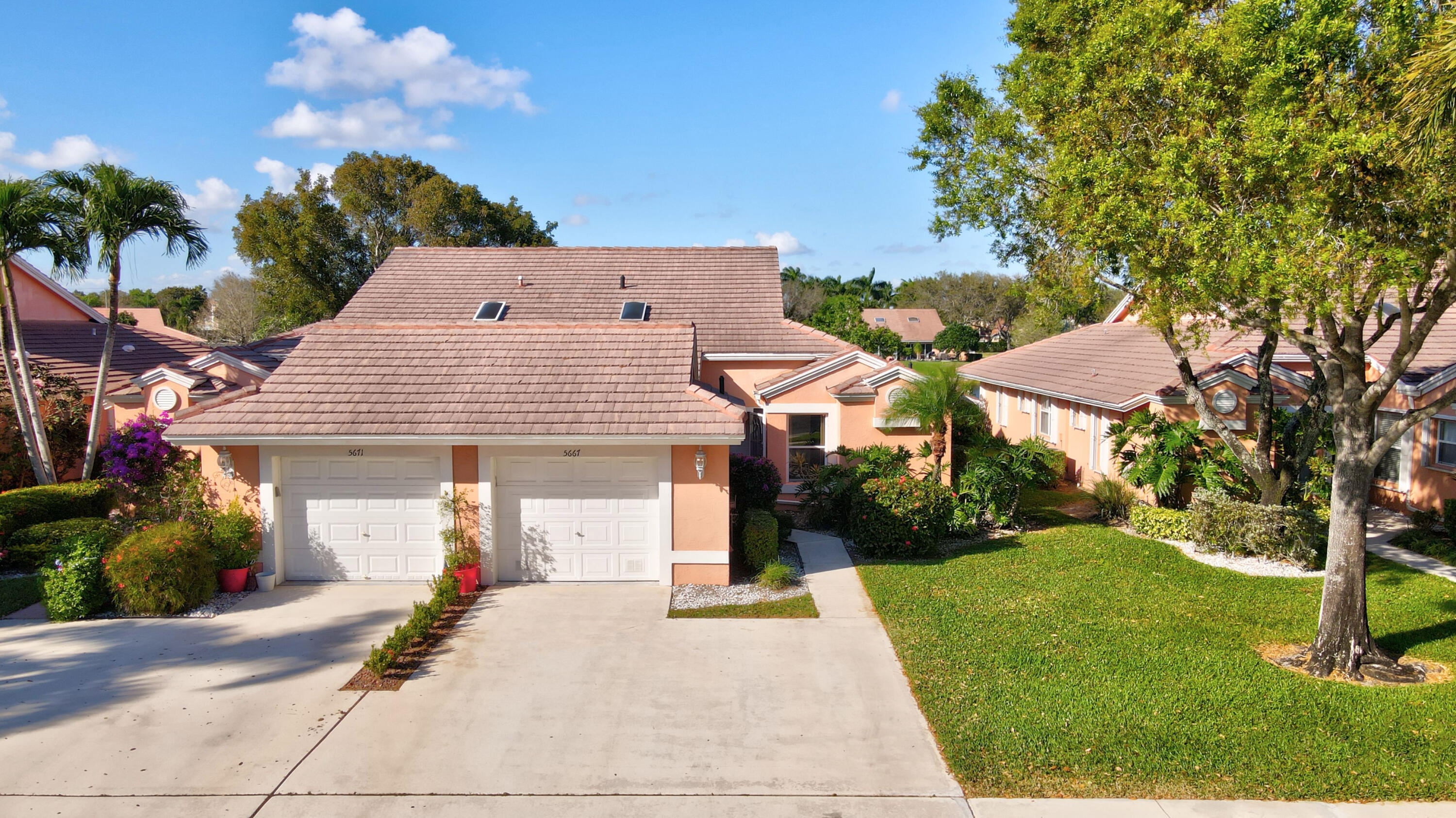 5667 Royal Lake Circle