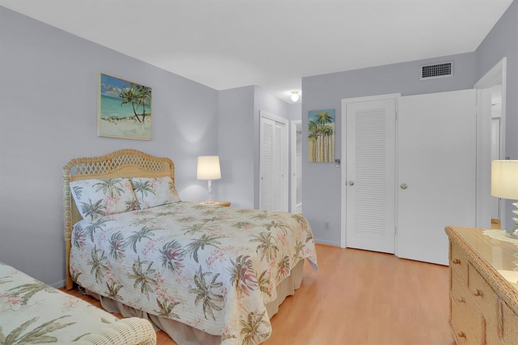400 NE 20th Street Unit: D209