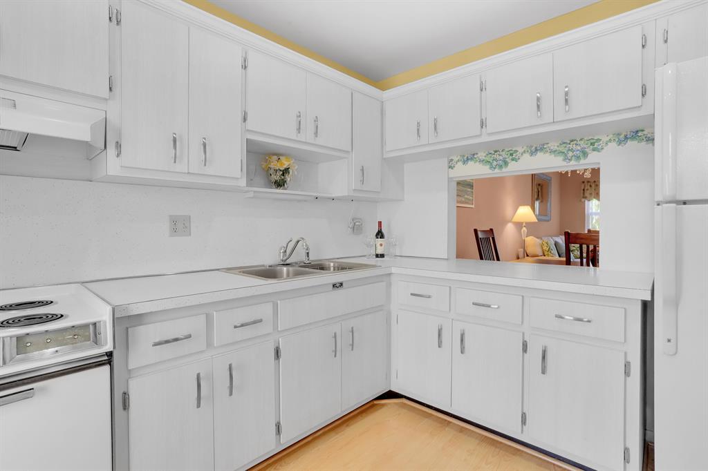 400 NE 20th Street Unit: D209