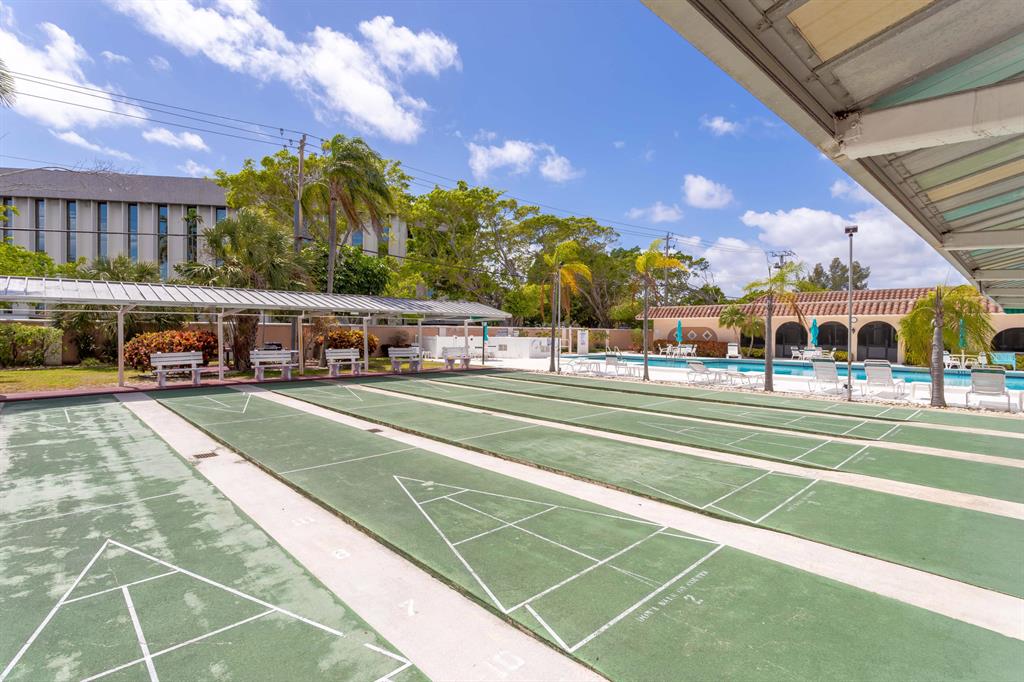 400 NE 20th Street Unit: D209