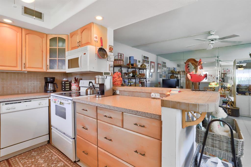 629 Brittany N Unit: 629