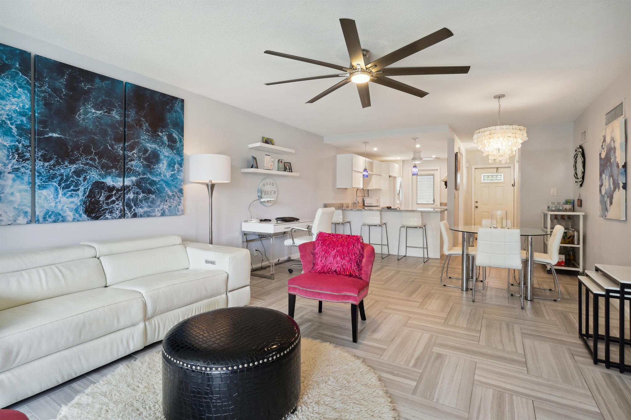 698 NE Spanish River Boulevard Unit: 24