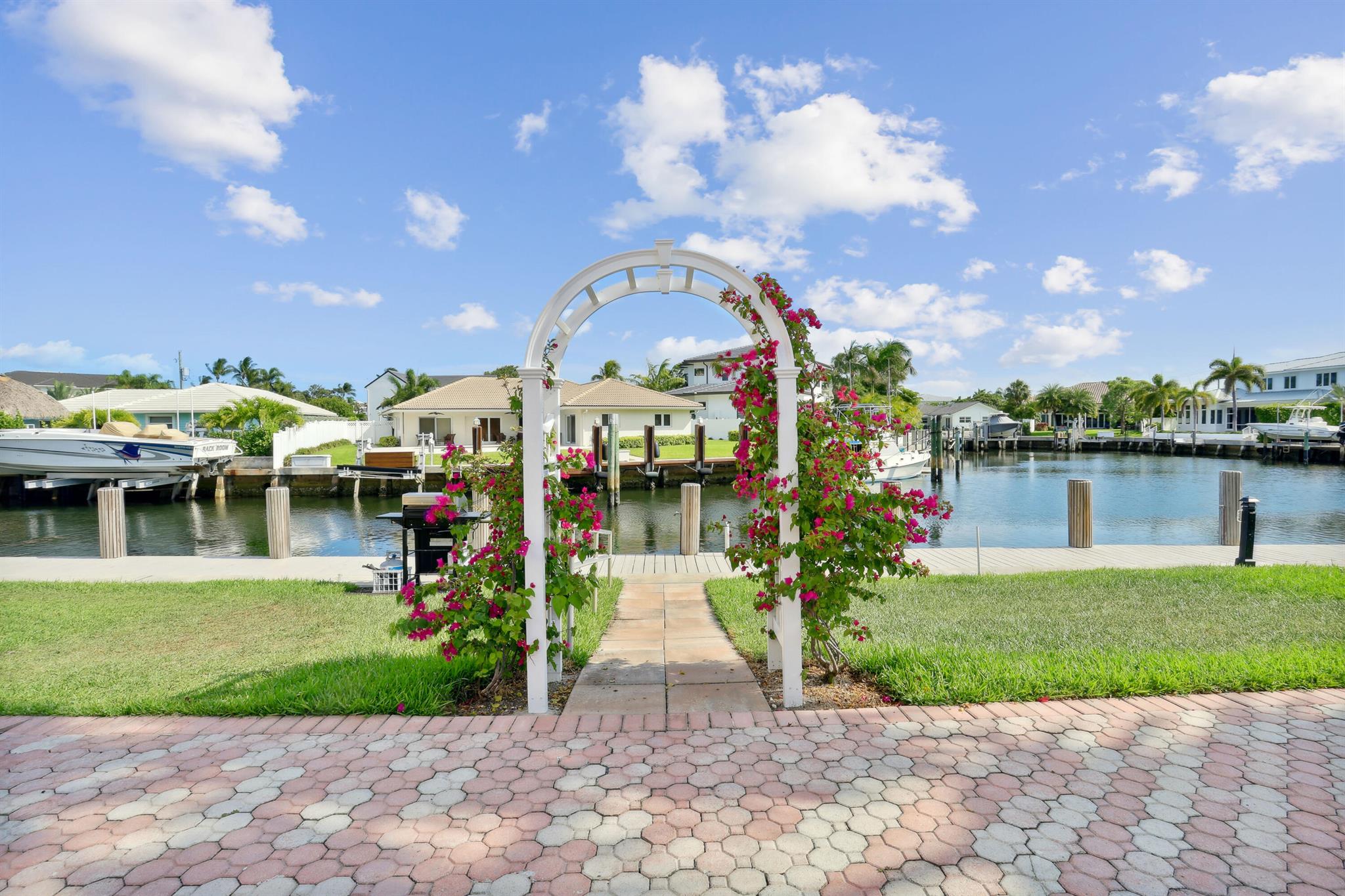 698 NE Spanish River Boulevard Unit: 24